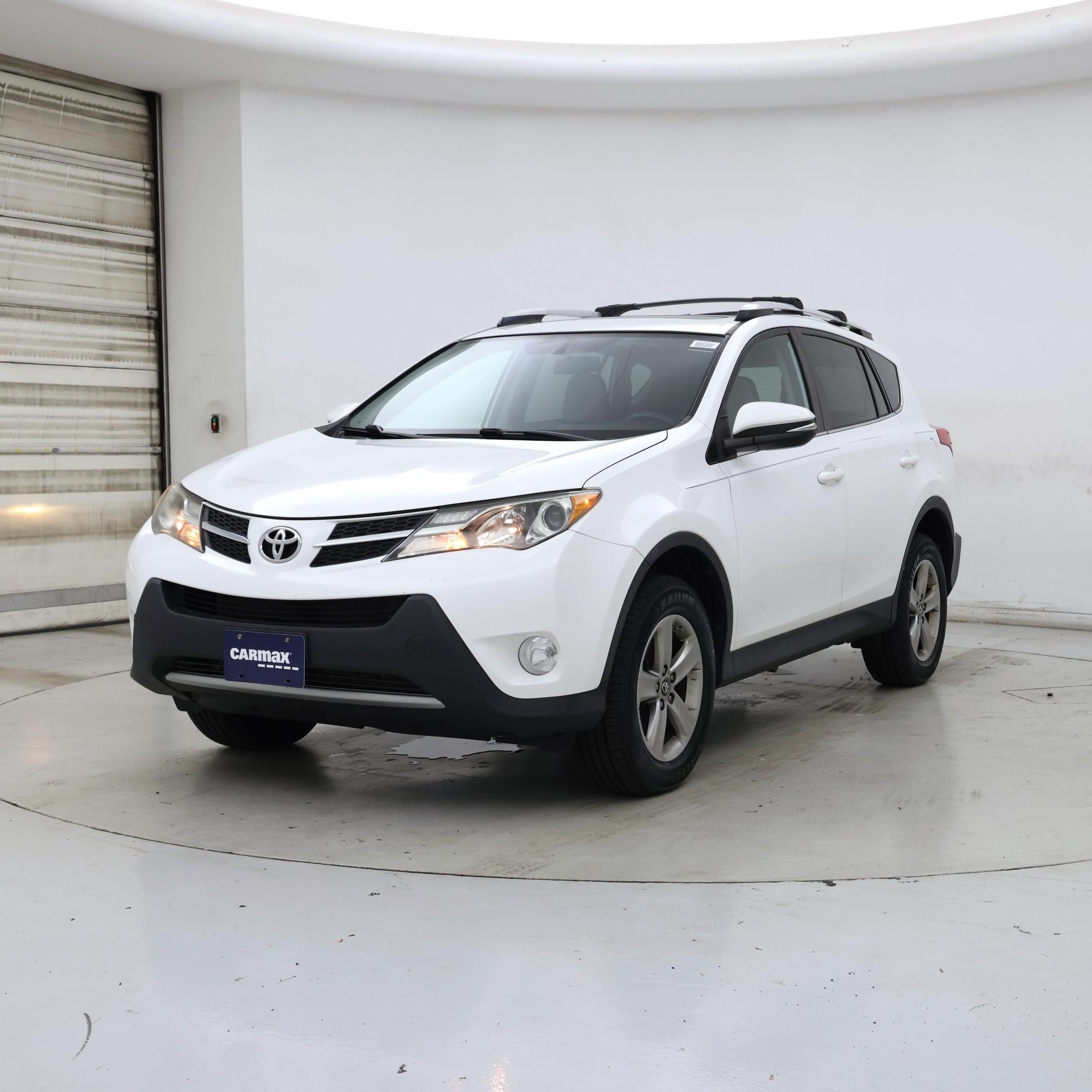 Thumbnail: 2015 Toyota RAV4 - 4