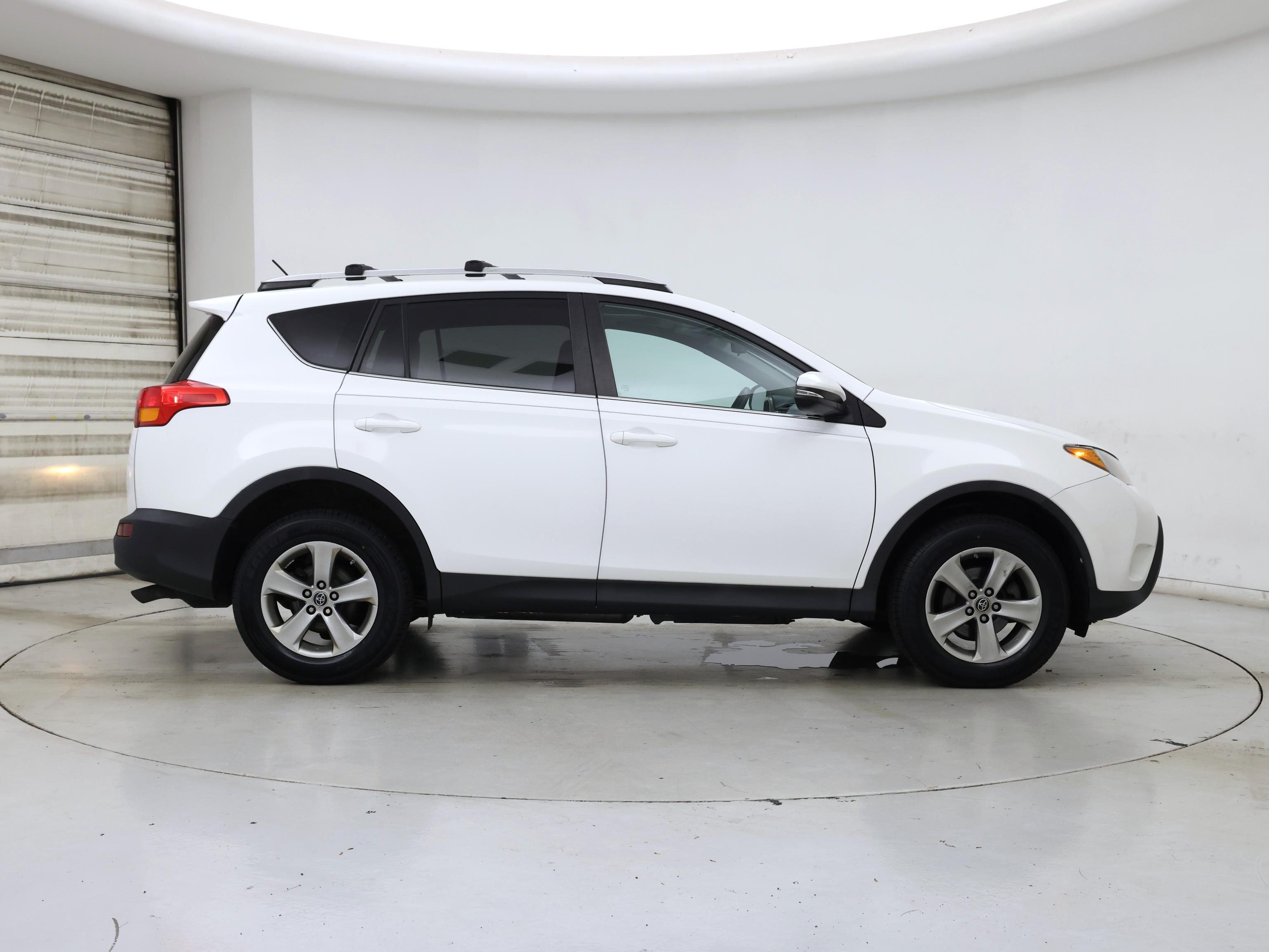 Thumbnail: 2015 Toyota RAV4 - 7