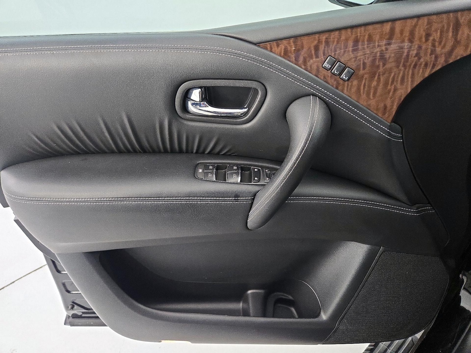 2019 Nissan Armada SL - Photo 13