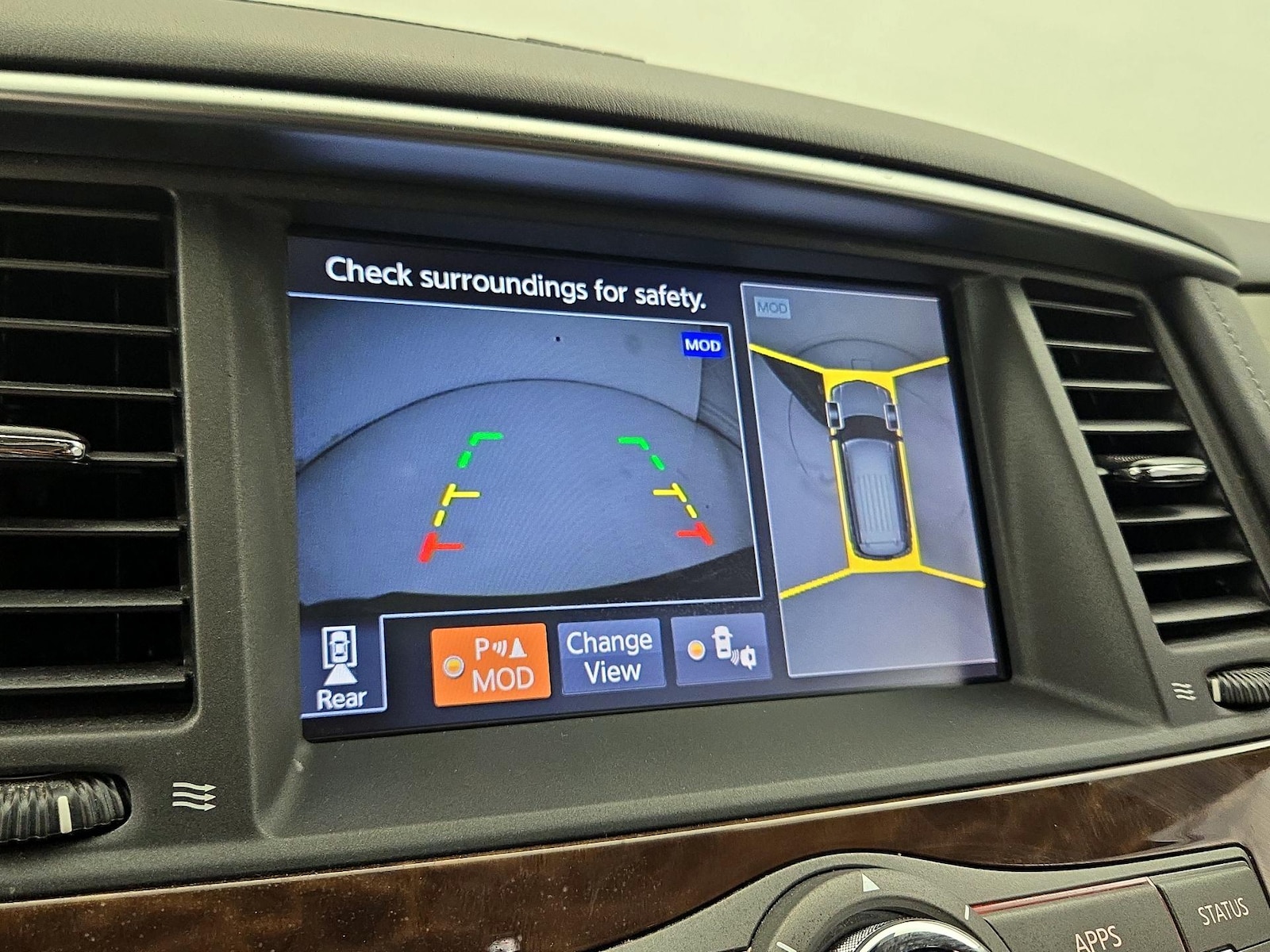 2019 Nissan Armada SL - Photo 16