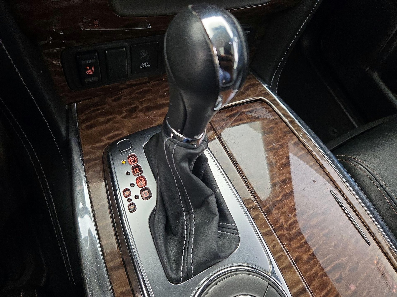 2019 Nissan Armada SL - Photo 19