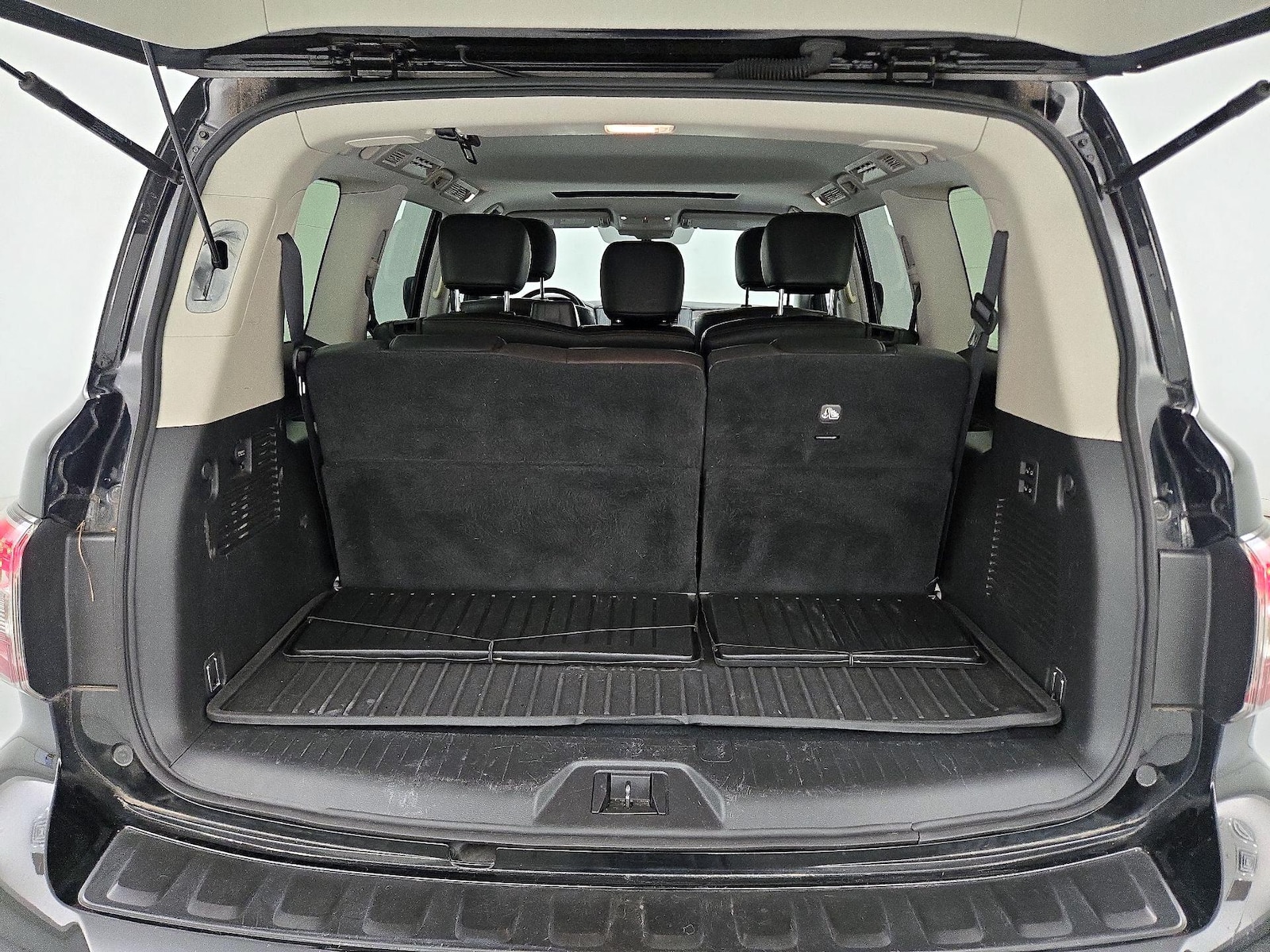 2019 Nissan Armada SL - Photo 24