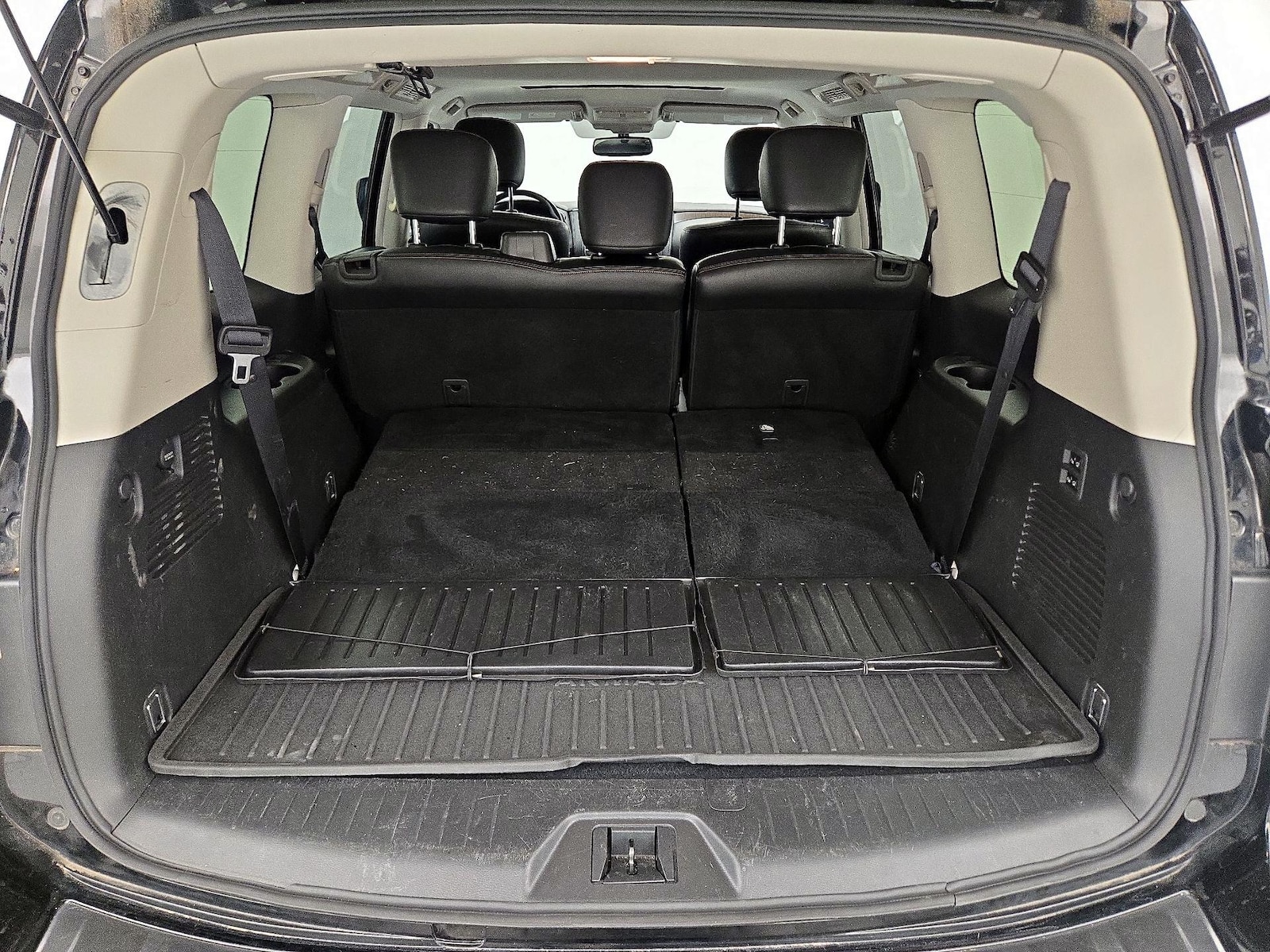 2019 Nissan Armada SL - Photo 25