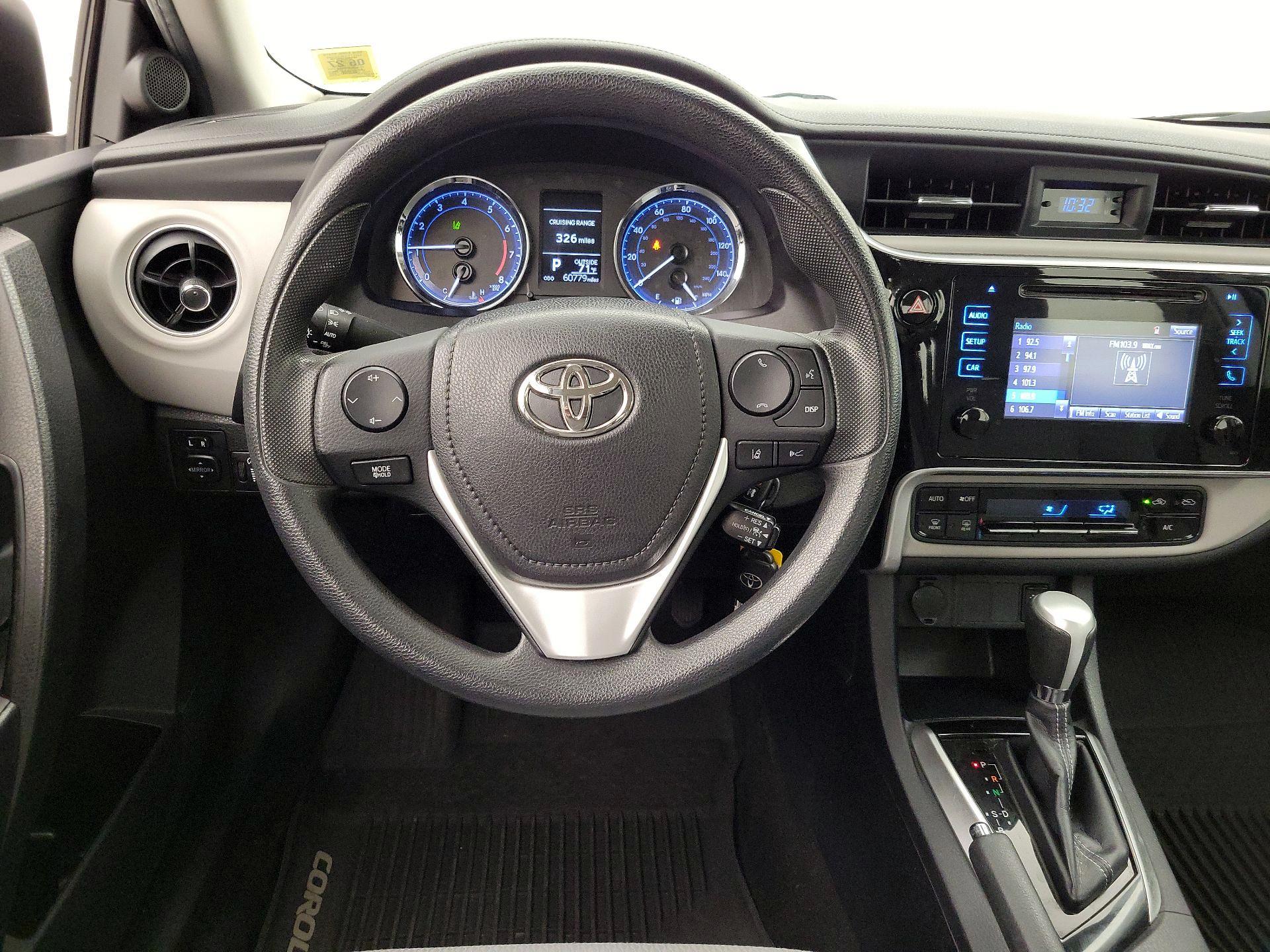 Thumbnail: 2017 Toyota Corolla - 10