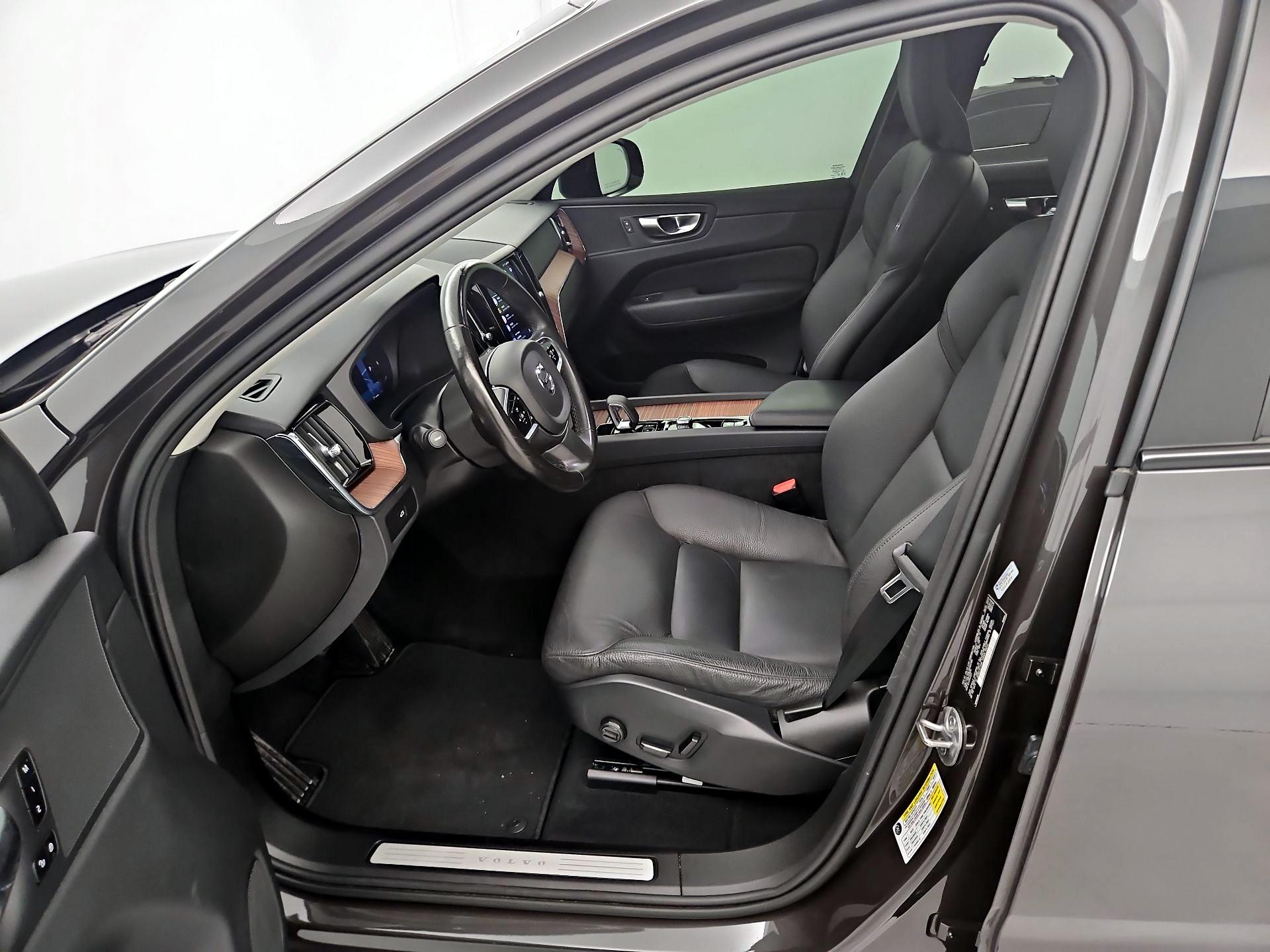 Thumbnail: 2024 Volvo XC60 - 11