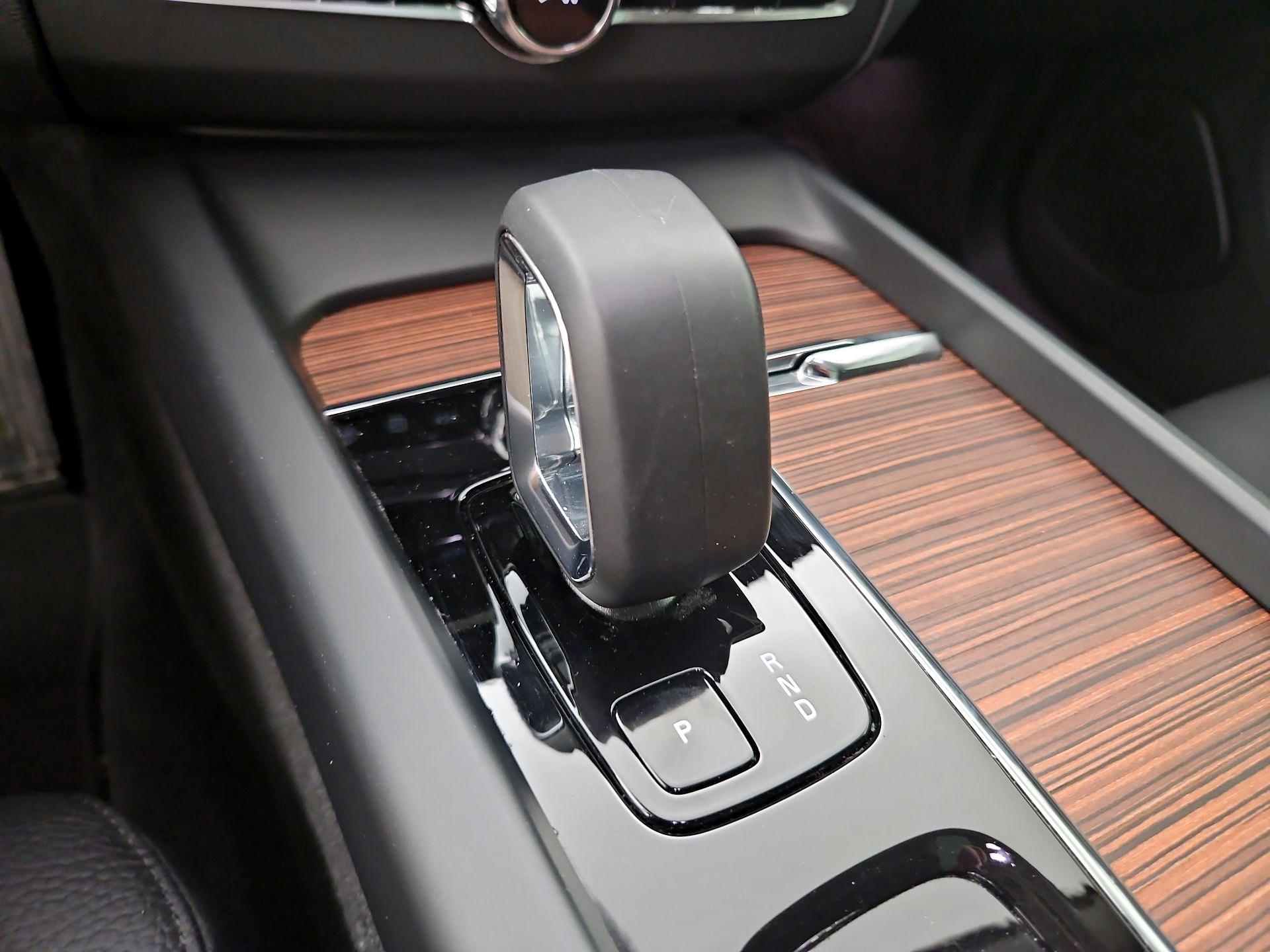 Thumbnail: 2024 Volvo XC60 - 17