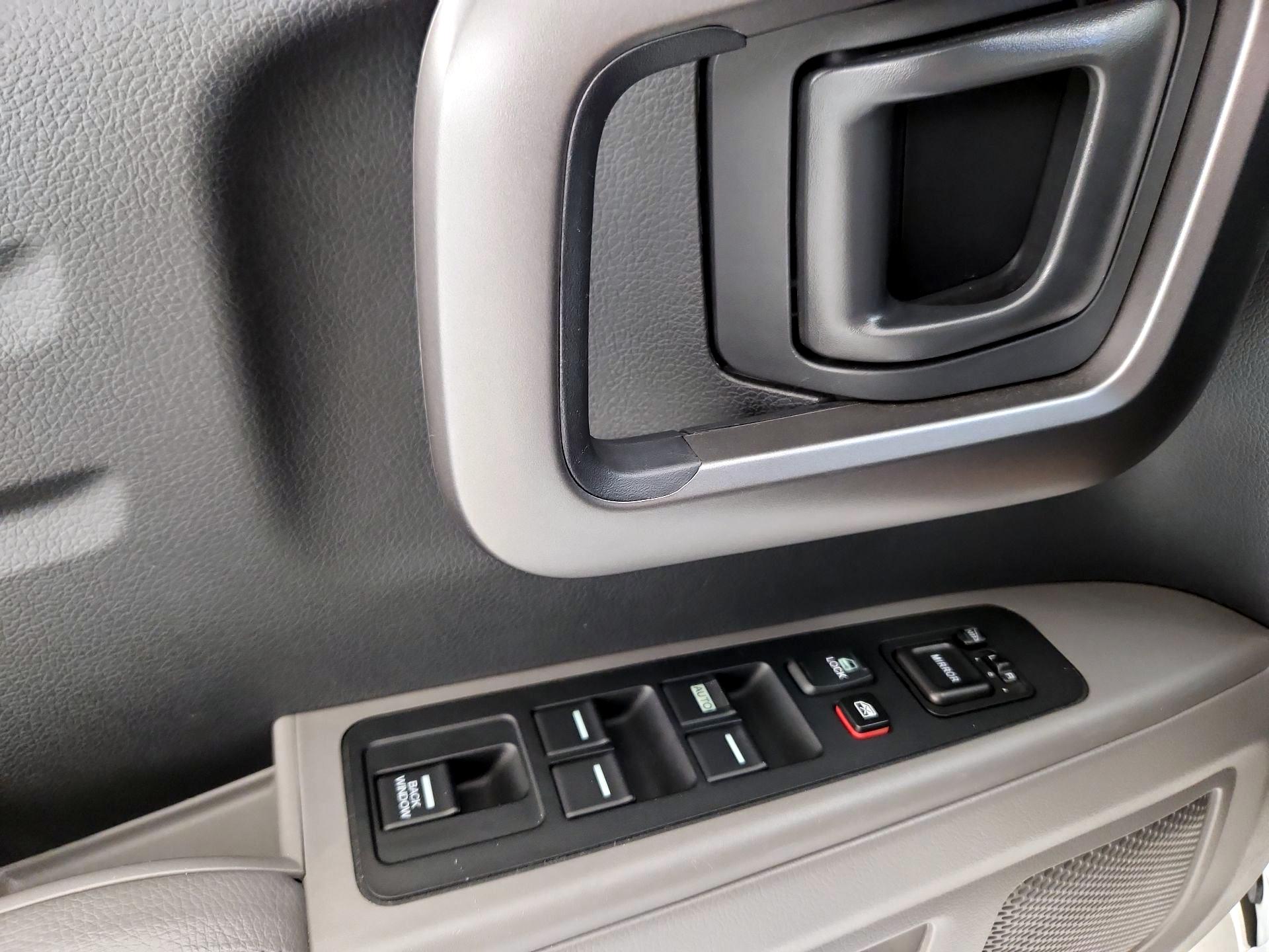 Thumbnail: 2014 Honda Ridgeline - 12