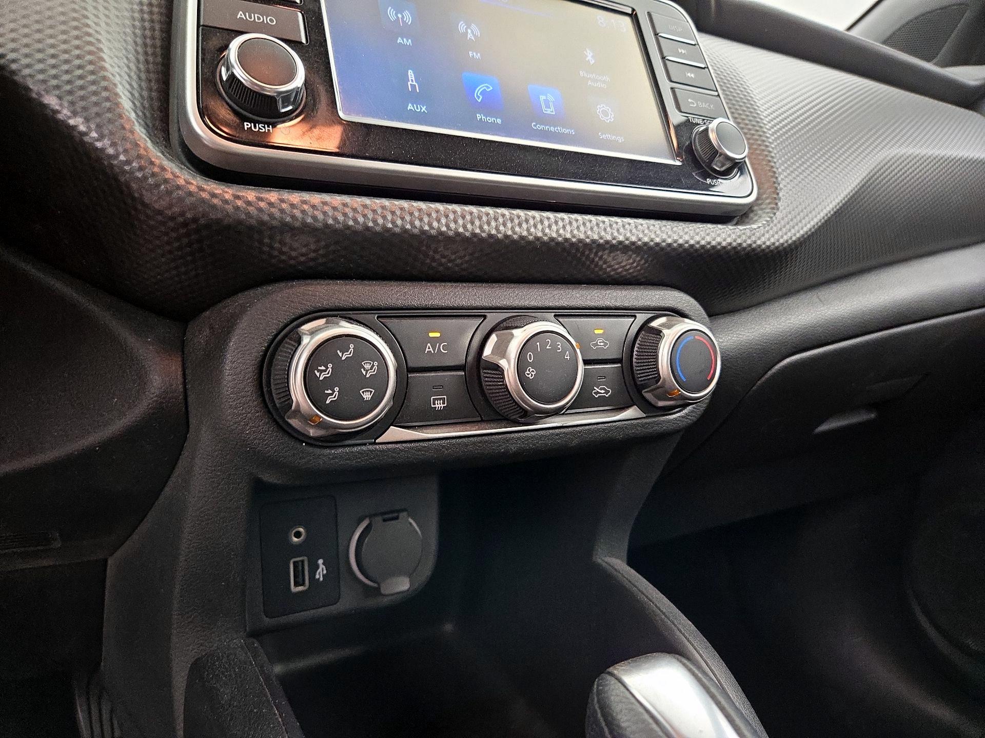 Thumbnail: 2020 Nissan Kicks - 16
