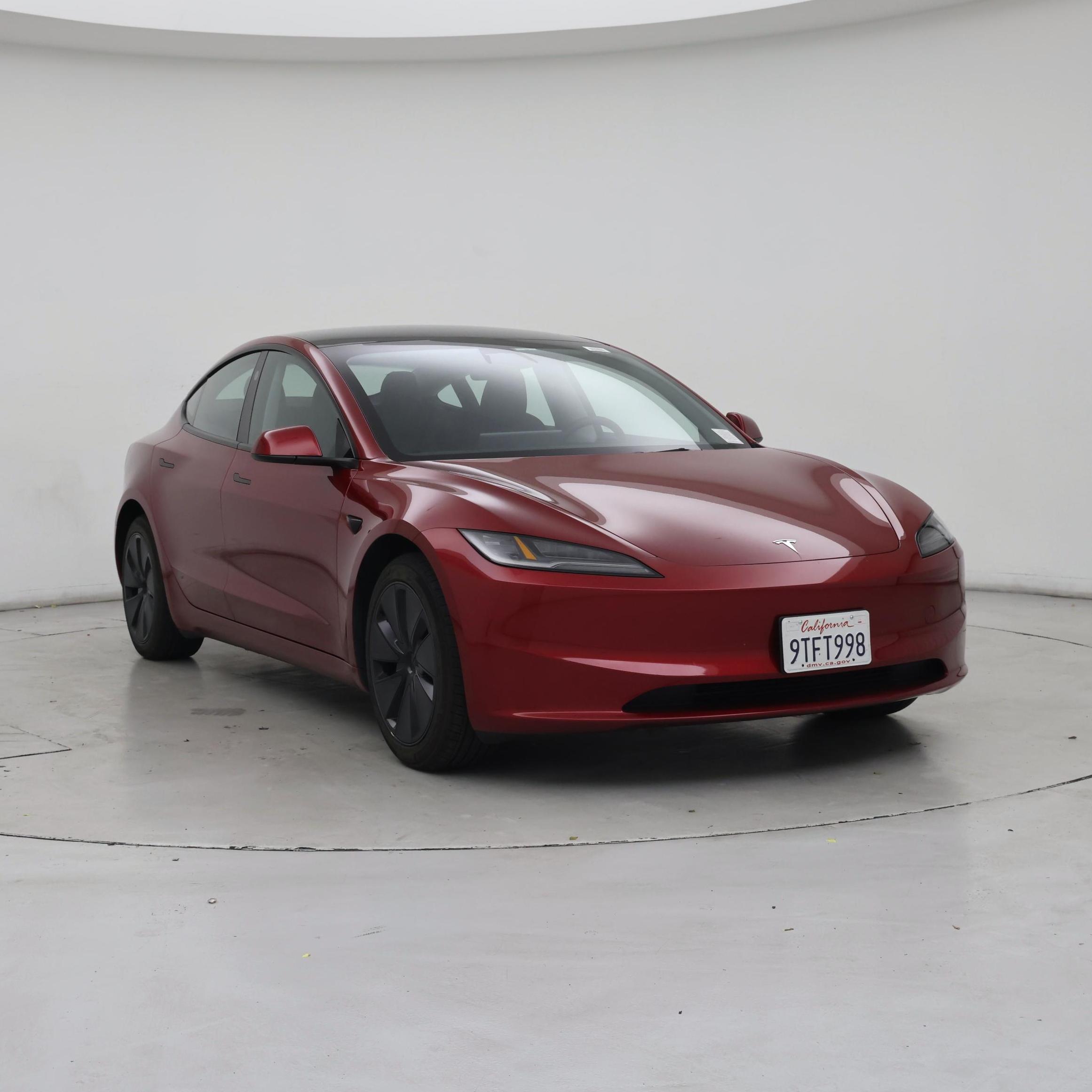 2025 Tesla Model 3 Rojo Sedán Tracción trasera Automática