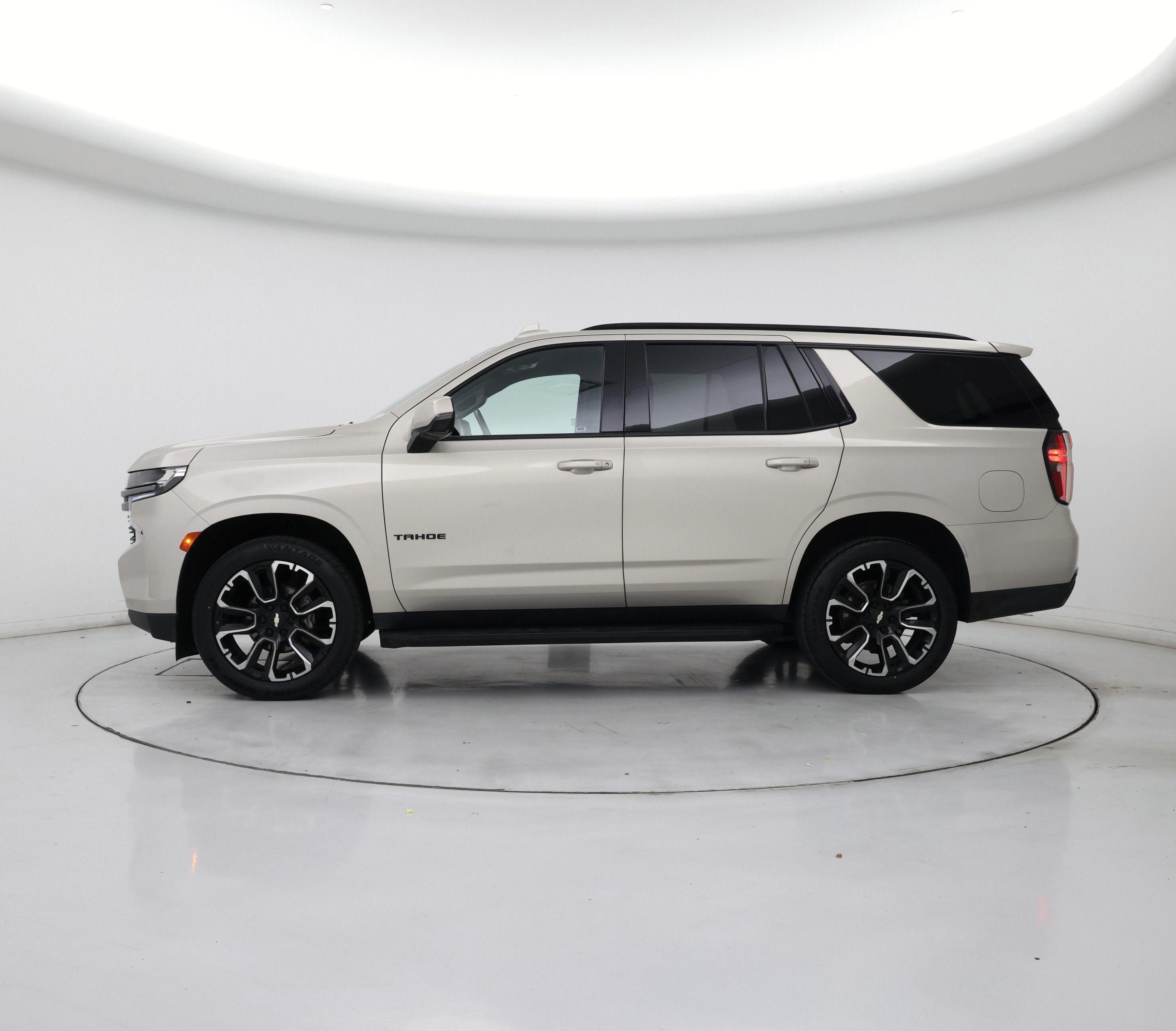 Thumbnail: 2022 Chevrolet Tahoe - 3