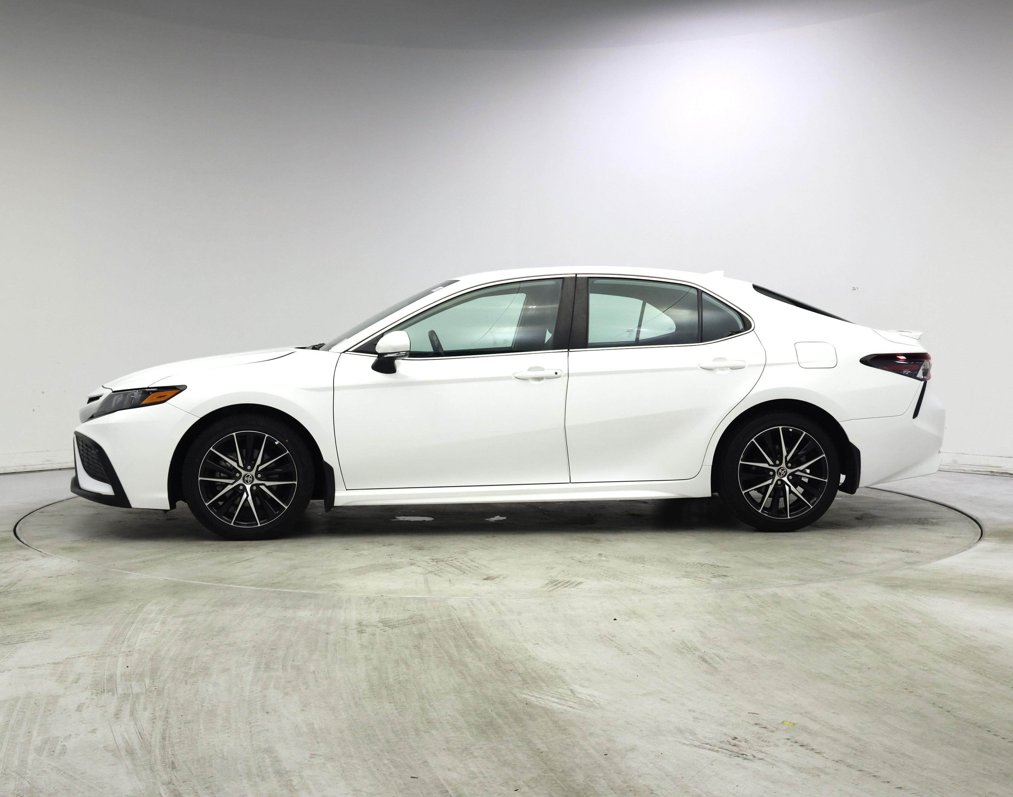 Thumbnail: 2024 Toyota Camry - 3