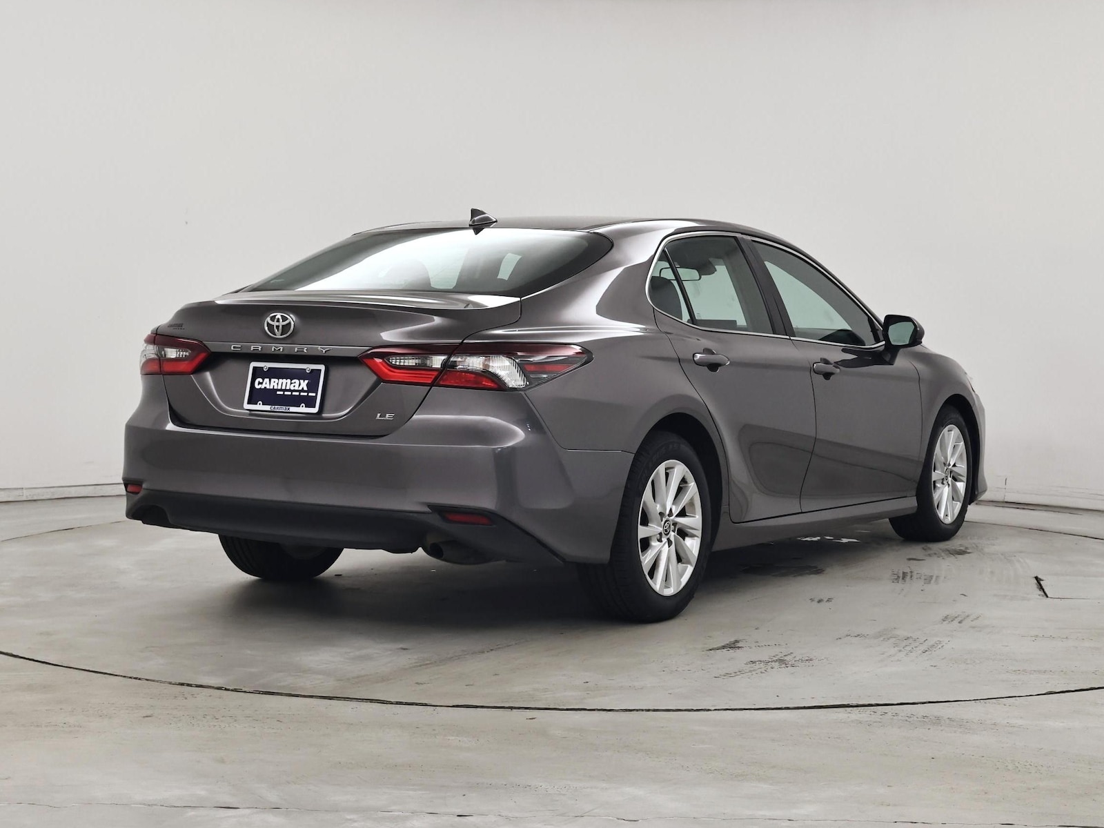 2023 Toyota Camry LE - Photo 9