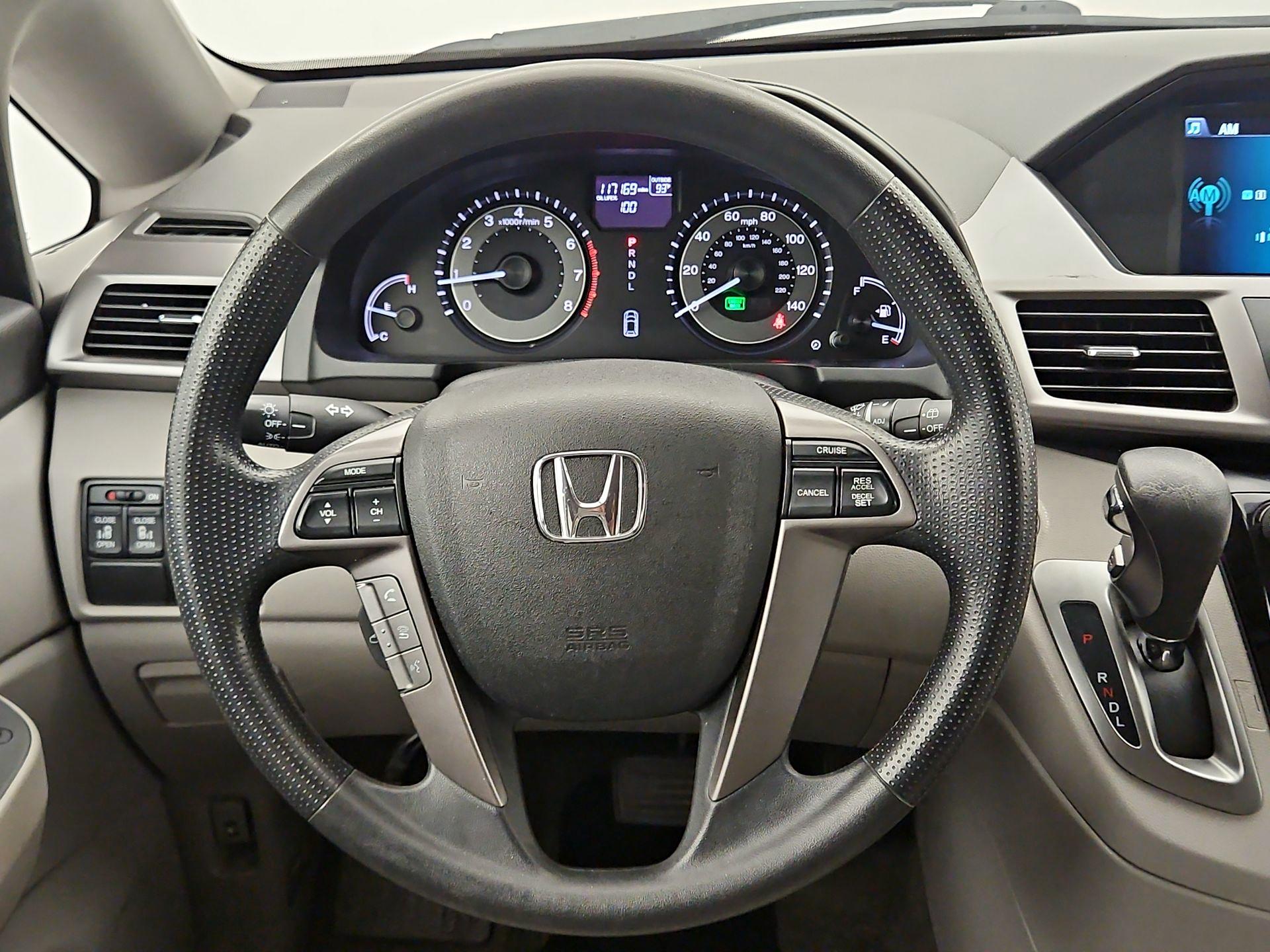 Thumbnail: 2015 Honda Odyssey - 10