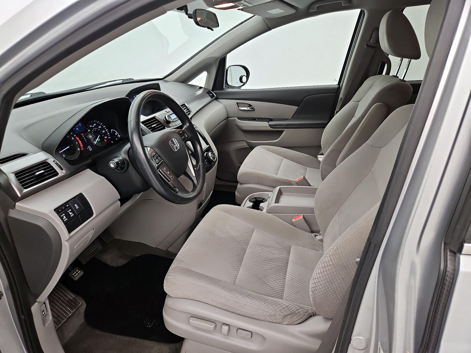 Thumbnail: 2015 Honda Odyssey - 11
