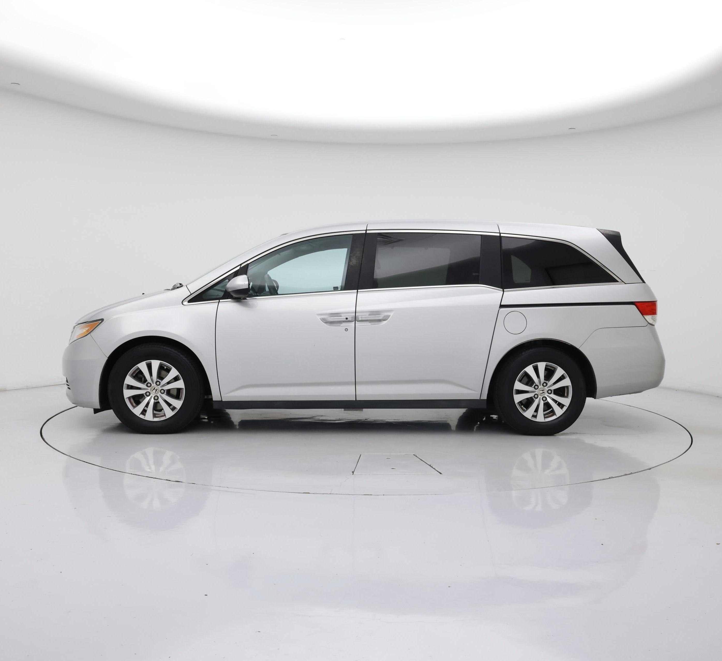 Thumbnail: 2015 Honda Odyssey - 3