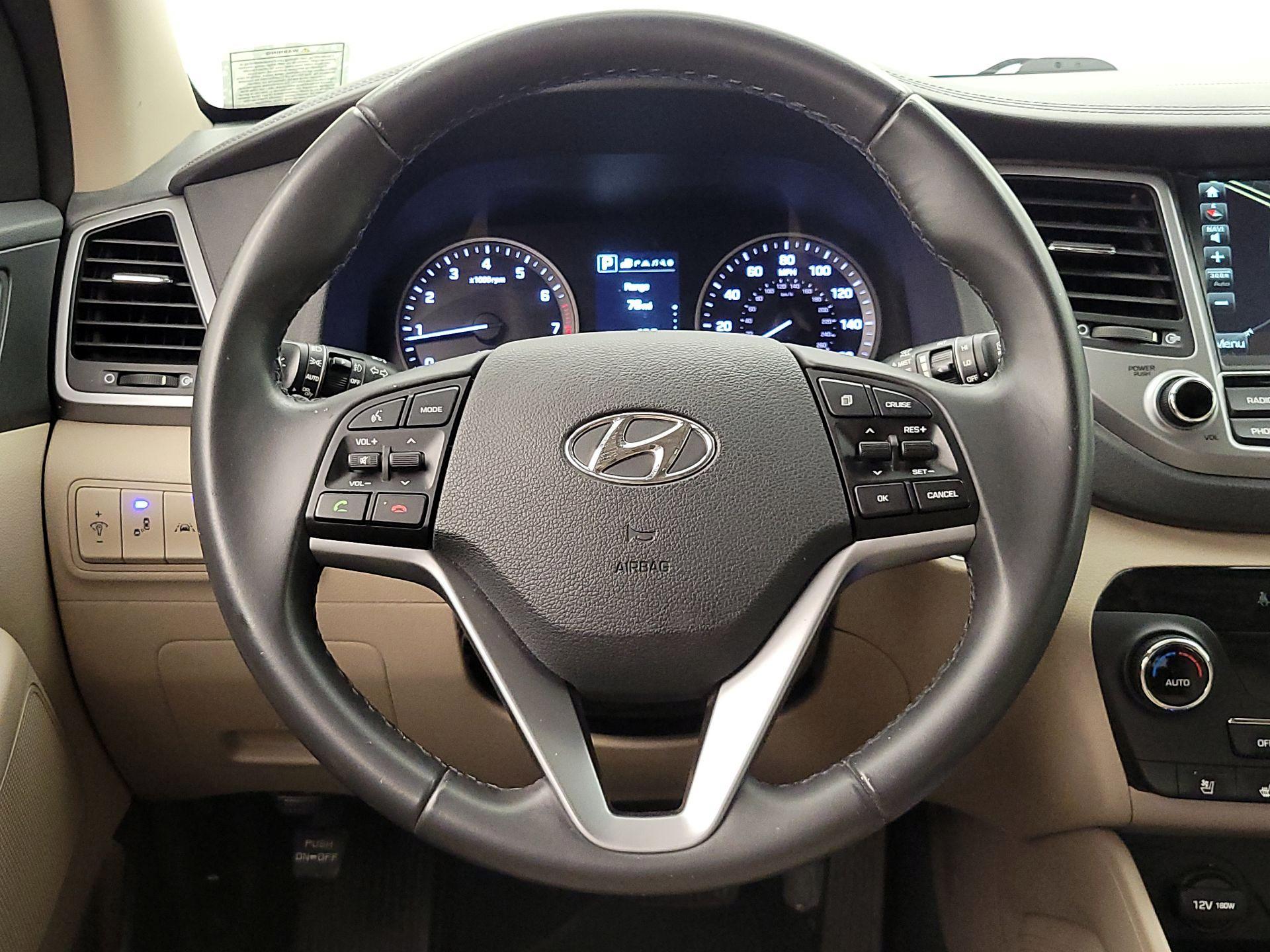 Thumbnail: 2016 Hyundai Tucson - 10