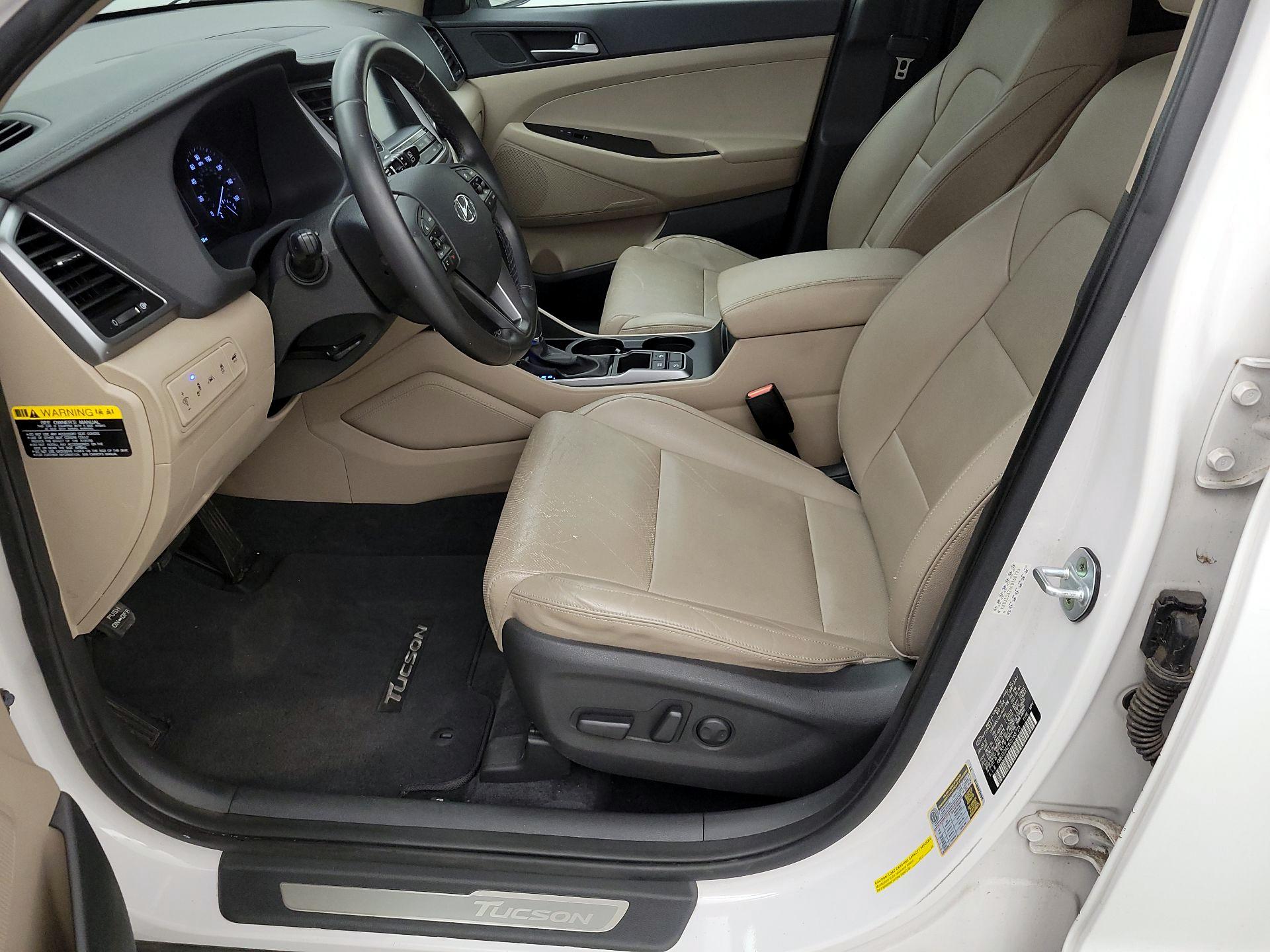 Thumbnail: 2016 Hyundai Tucson - 11