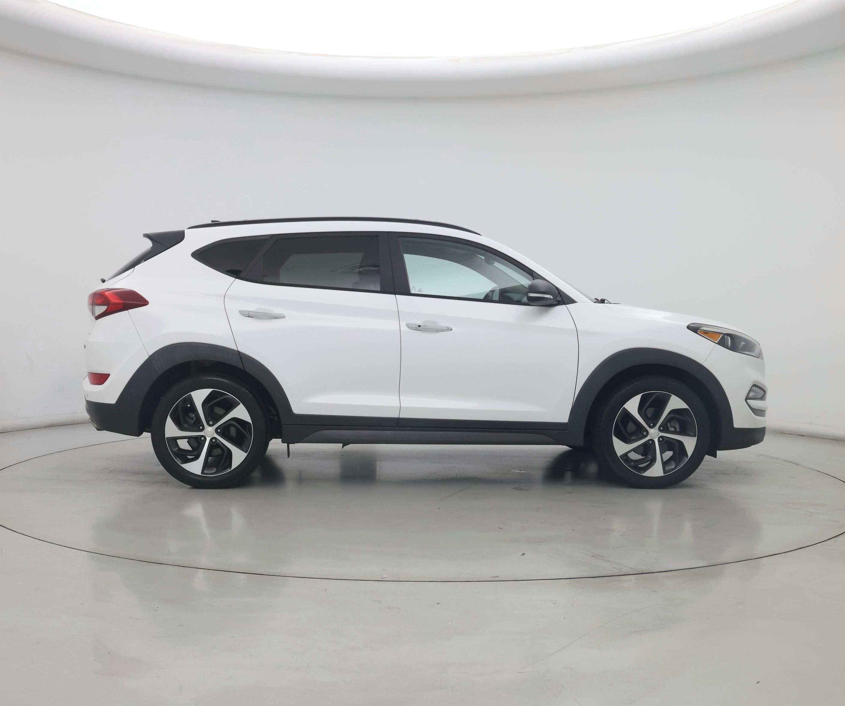 Thumbnail: 2016 Hyundai Tucson - 7