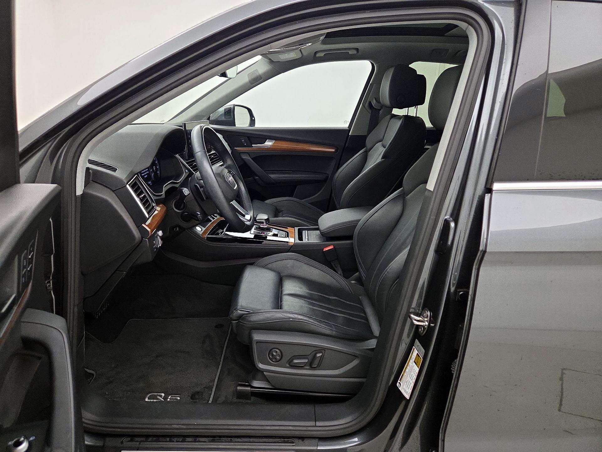 Thumbnail: 2021 Audi Q5 - 11
