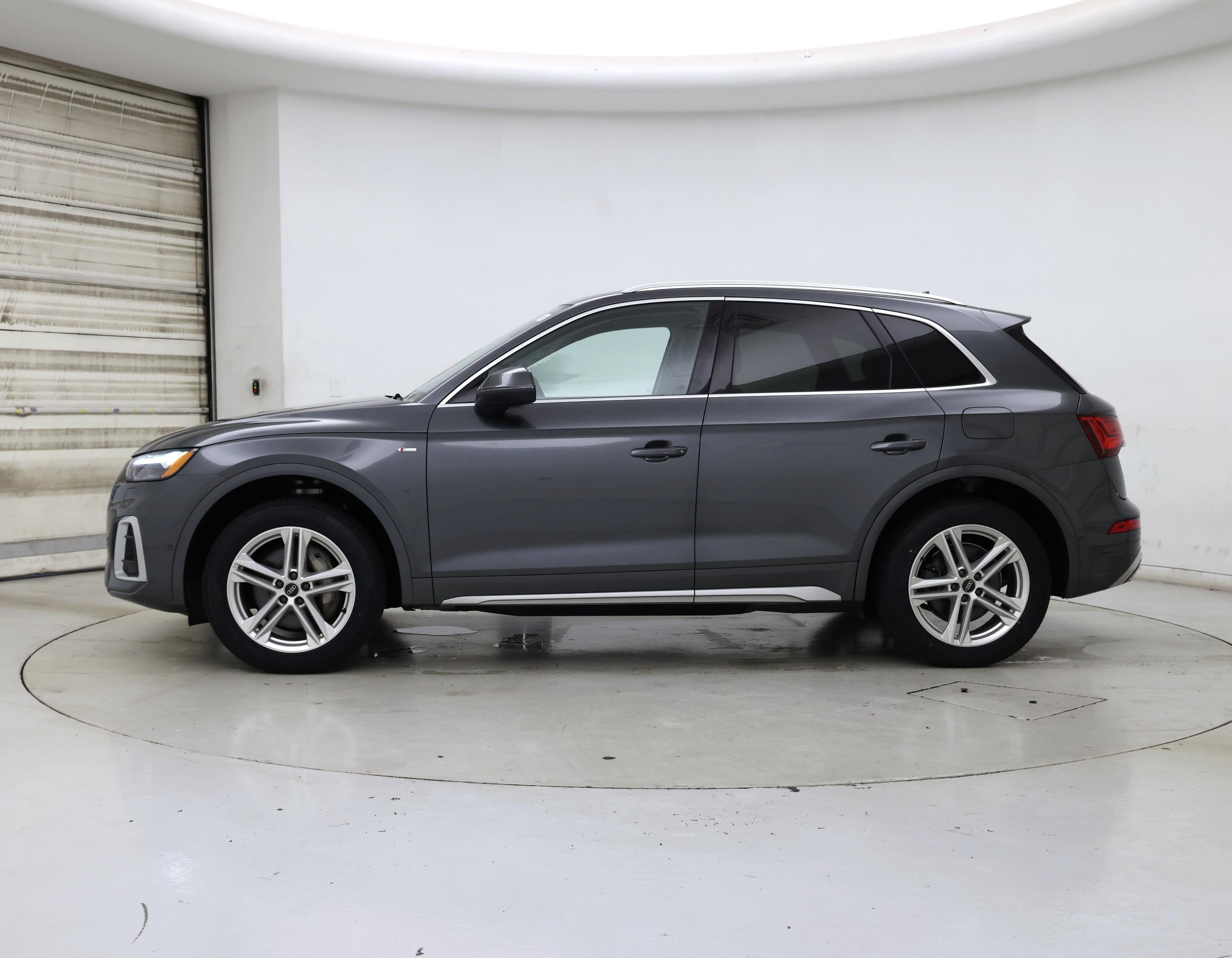 Thumbnail: 2021 Audi Q5 - 3