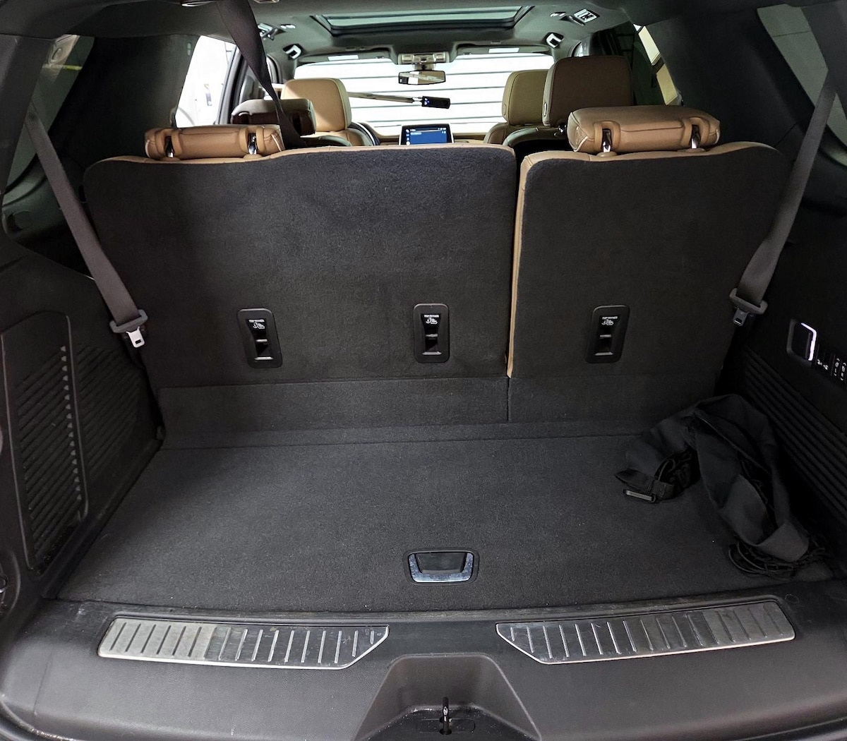 Trunk/Cargo (Seats Up)