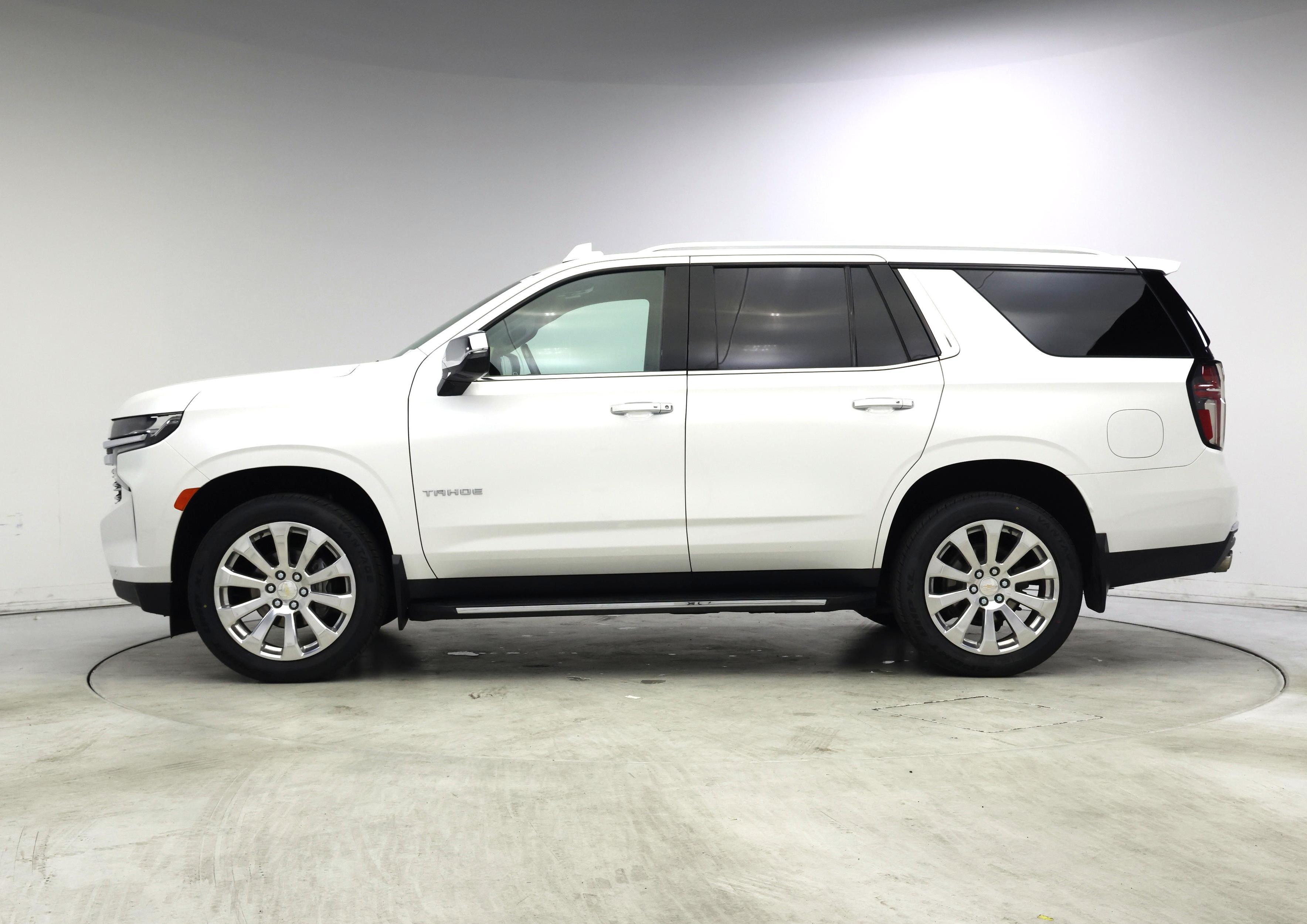 Thumbnail: 2022 Chevrolet Tahoe - 3