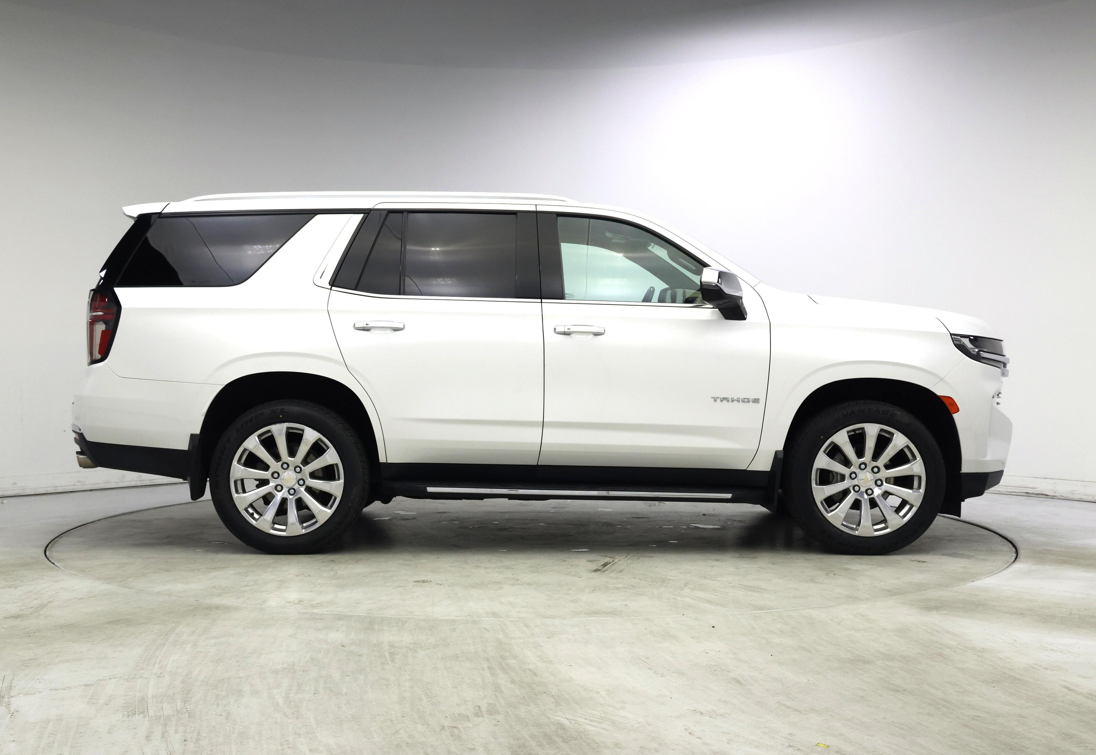 Thumbnail: 2022 Chevrolet Tahoe - 7