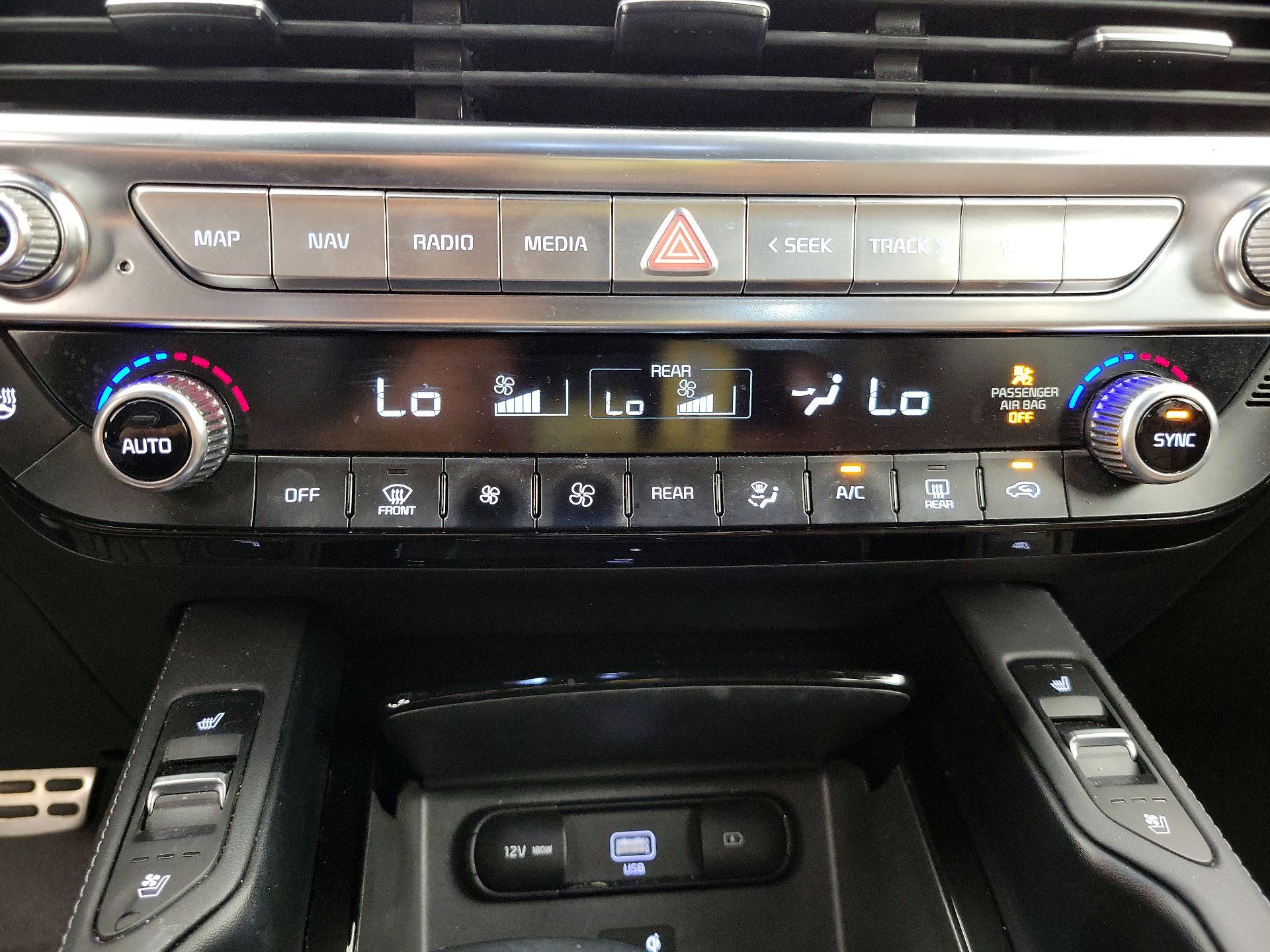 Thumbnail: 2020 Kia Telluride - 17
