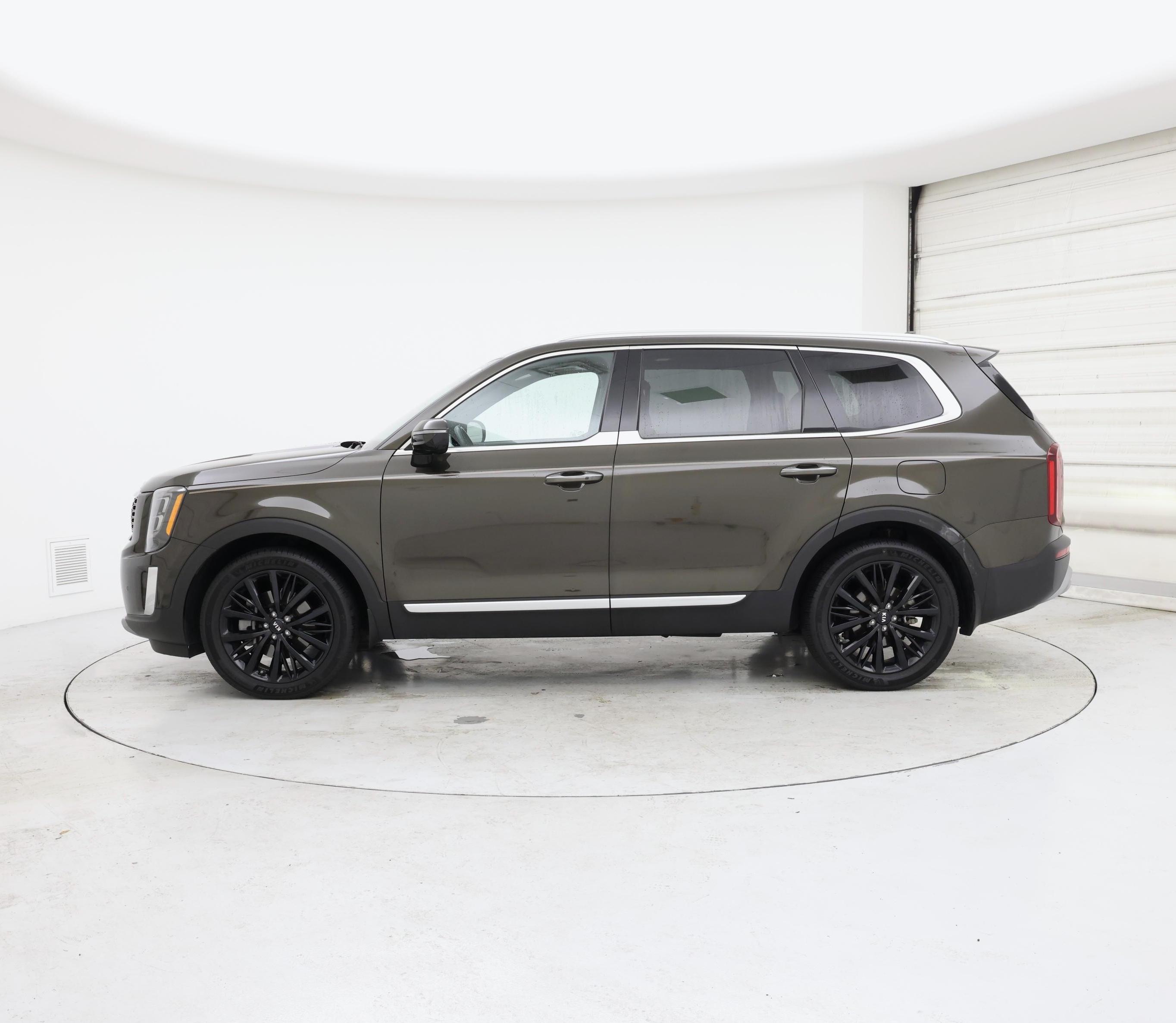 Thumbnail: 2020 Kia Telluride - 3