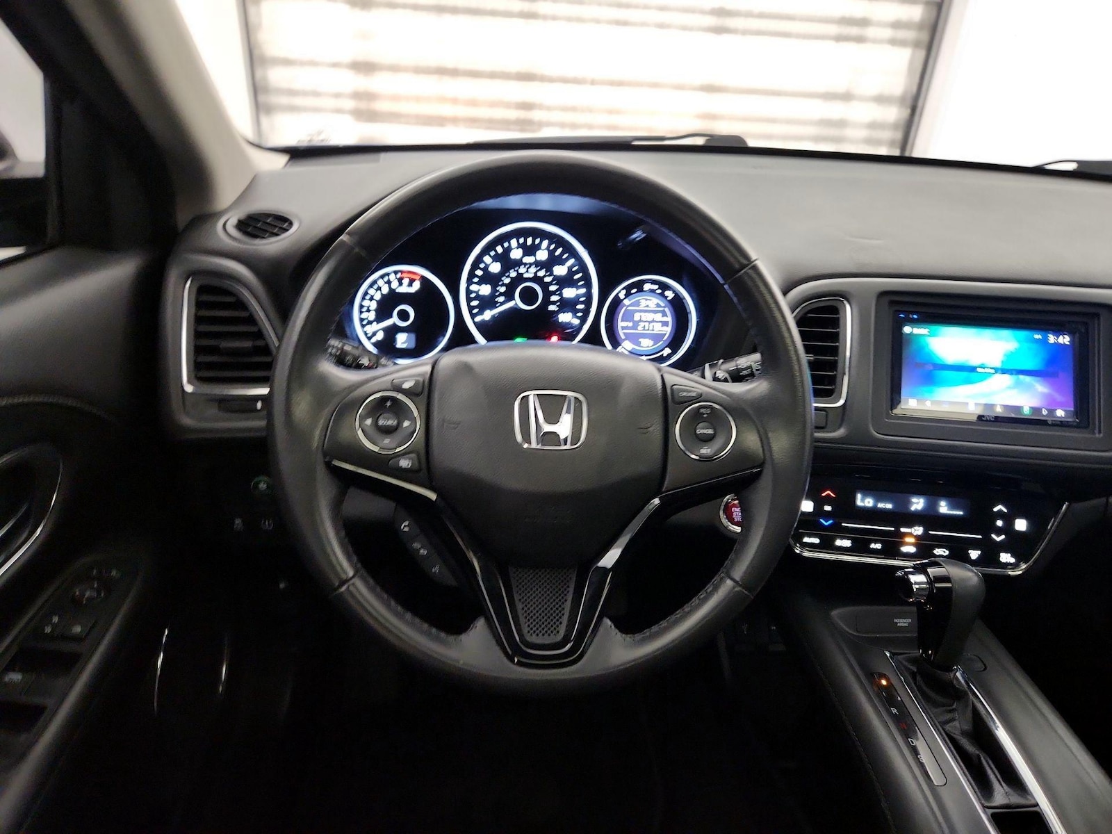 2018 Honda HR-V EX-L - Photo 11