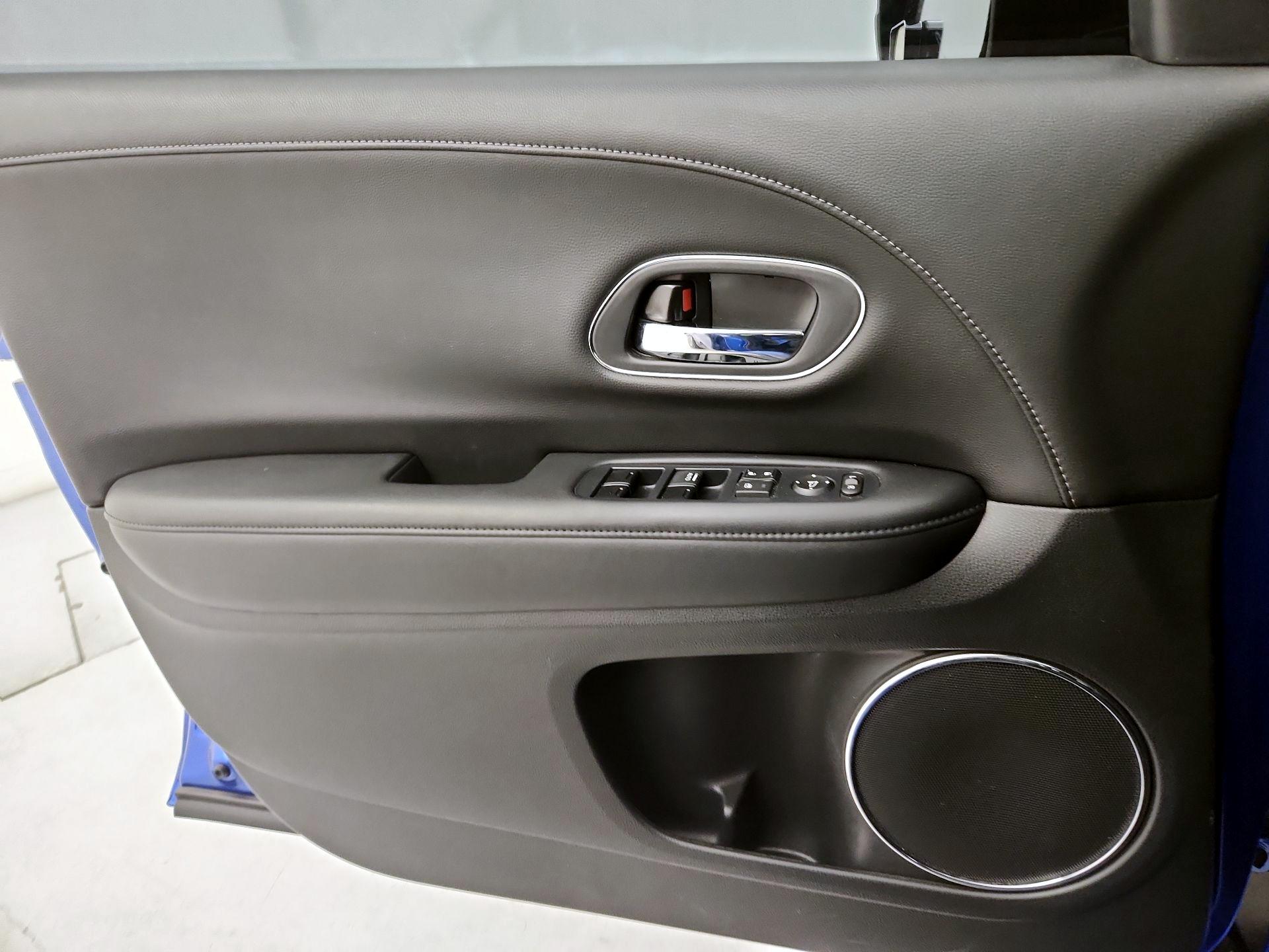 Thumbnail: 2018 Honda HR-V - 12