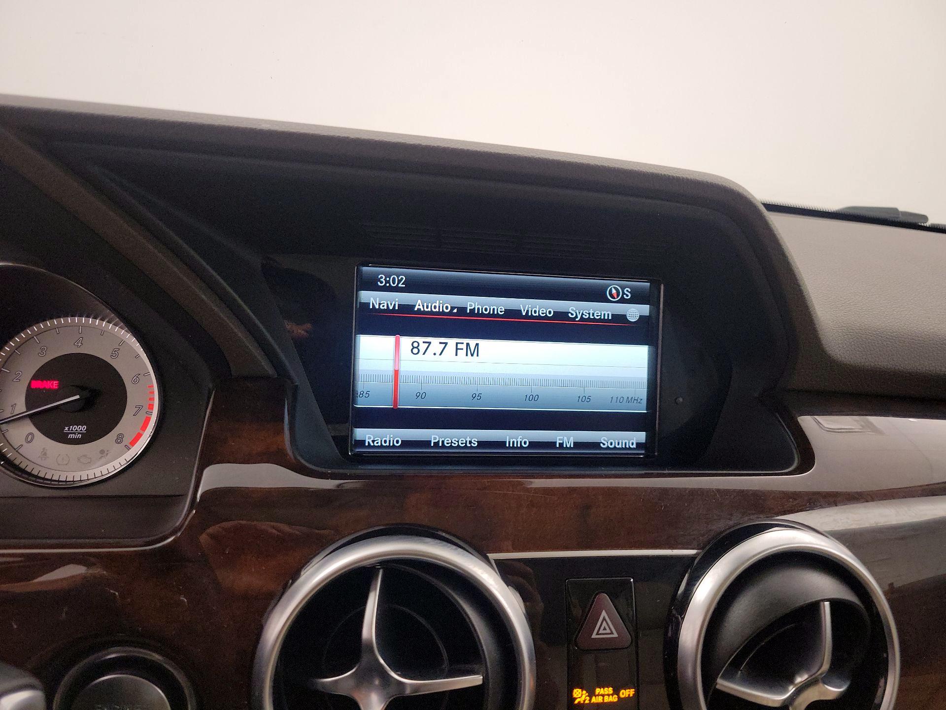 Thumbnail: 2015 Mercedes-Benz GLK - 16