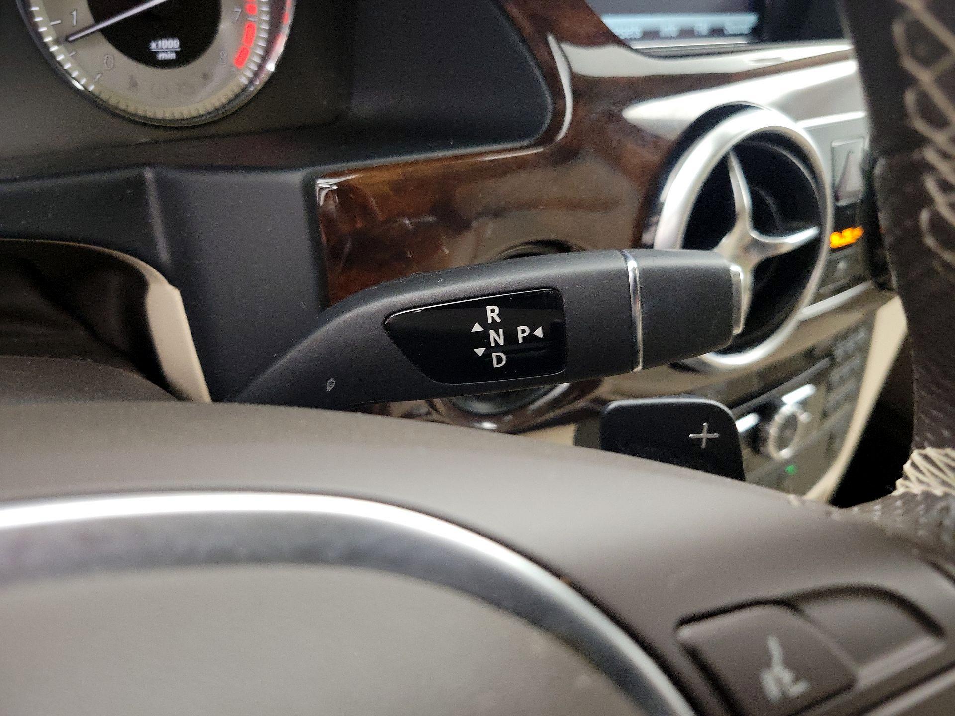 Thumbnail: 2015 Mercedes-Benz GLK - 18