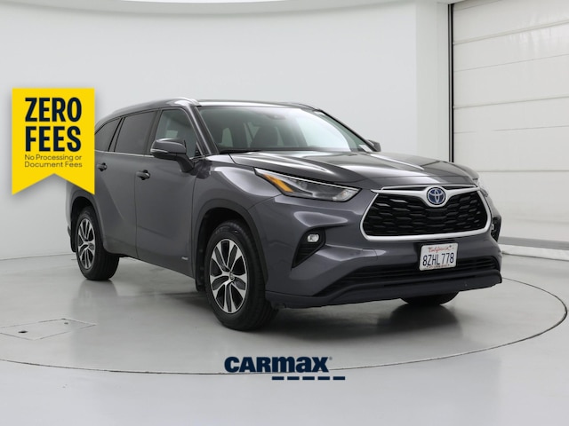 Gray 2022 Toyota Highlander Hybrid SUV / Crossover All-Wheel Drive Automatic