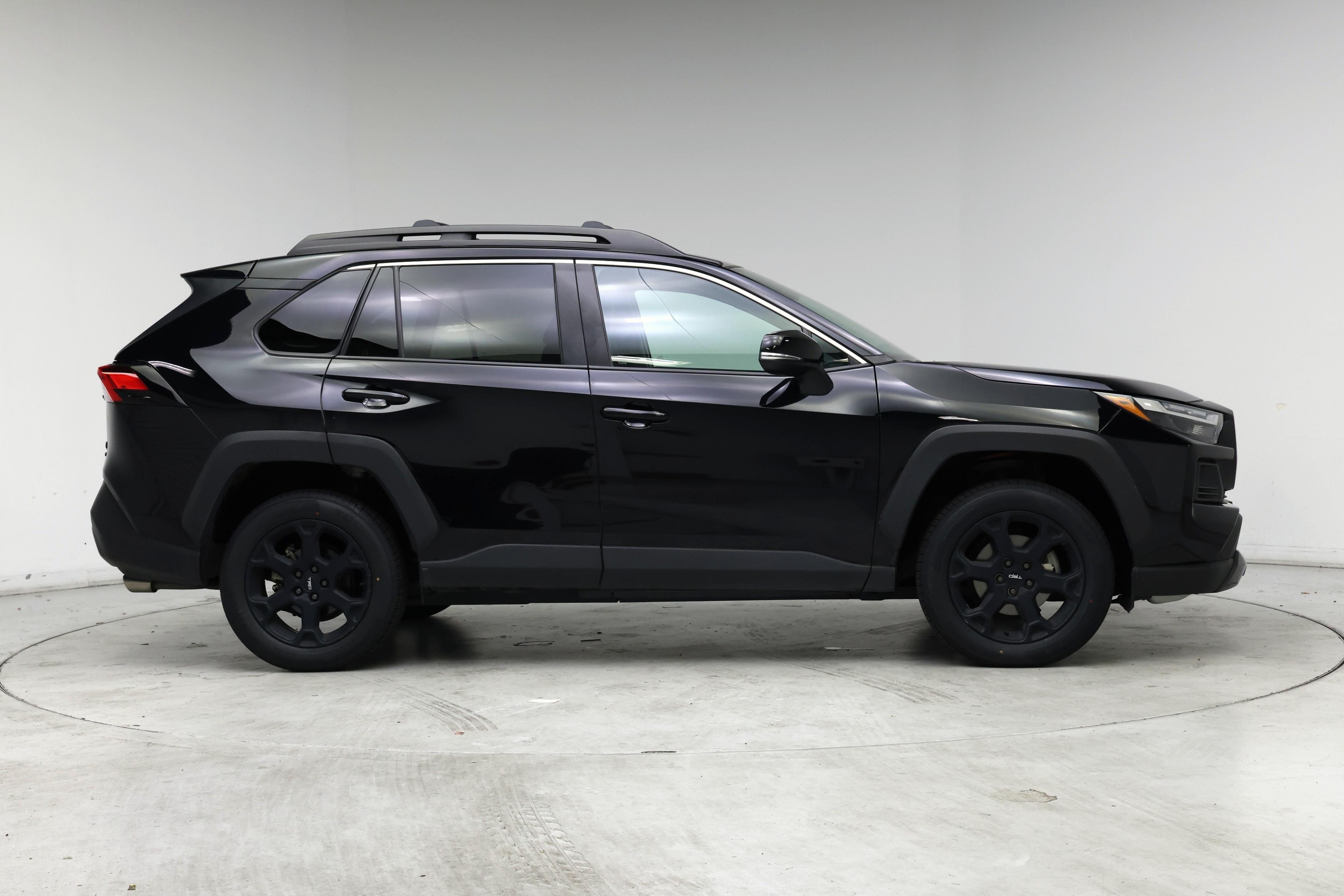 Thumbnail: 2022 Toyota RAV4 - 7