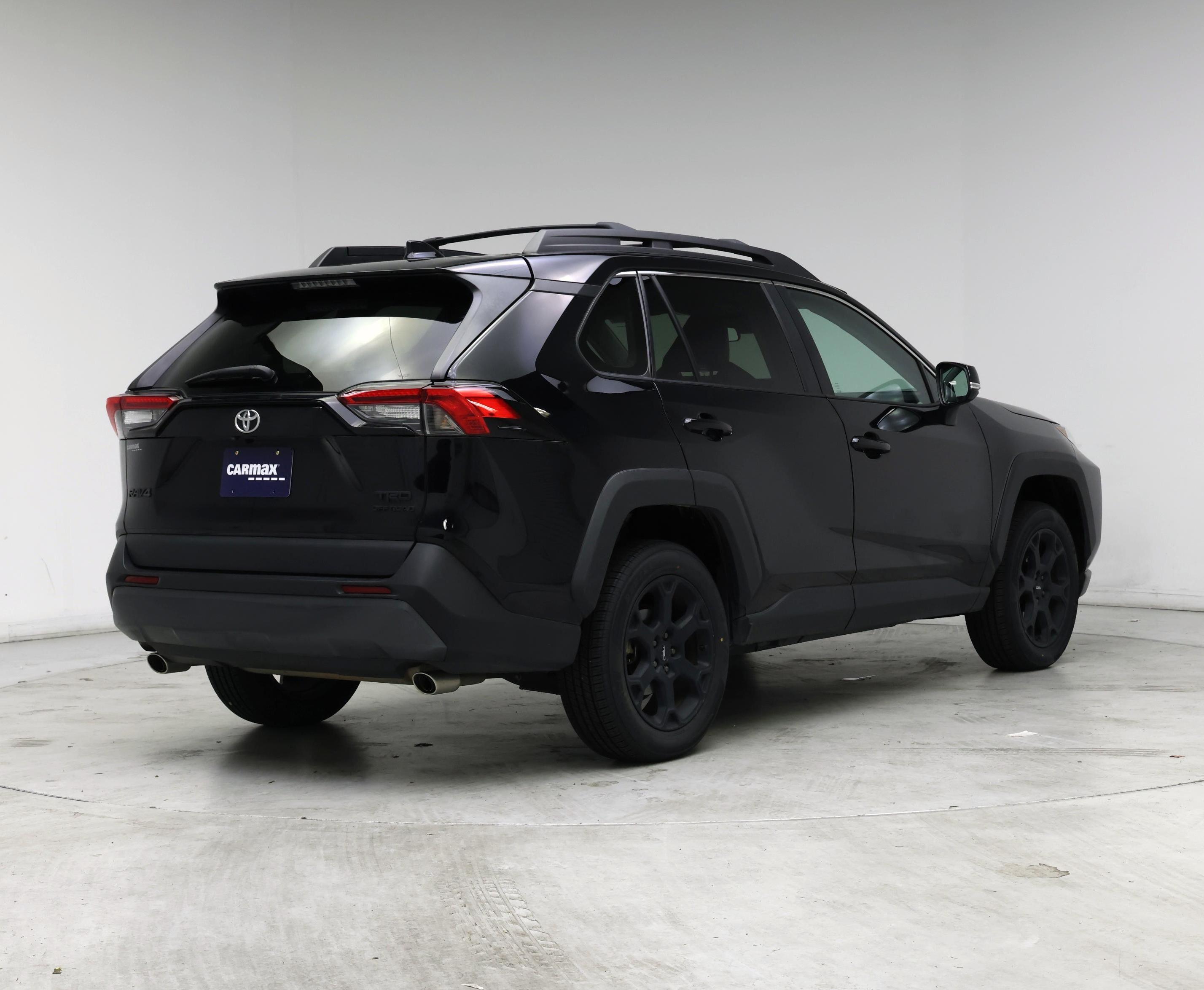 Thumbnail: 2022 Toyota RAV4 - 8