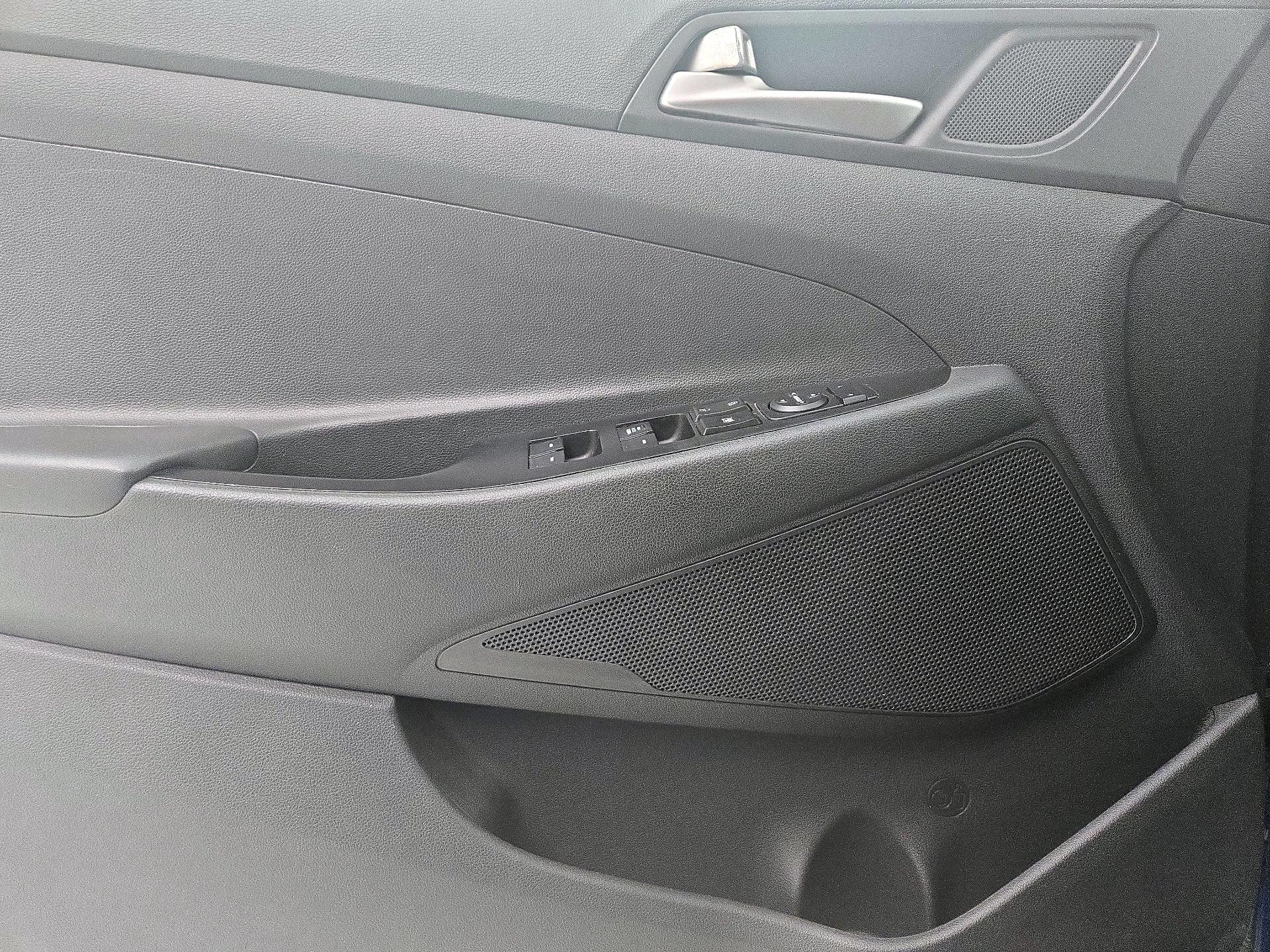 Thumbnail: 2019 Hyundai Tucson - 12