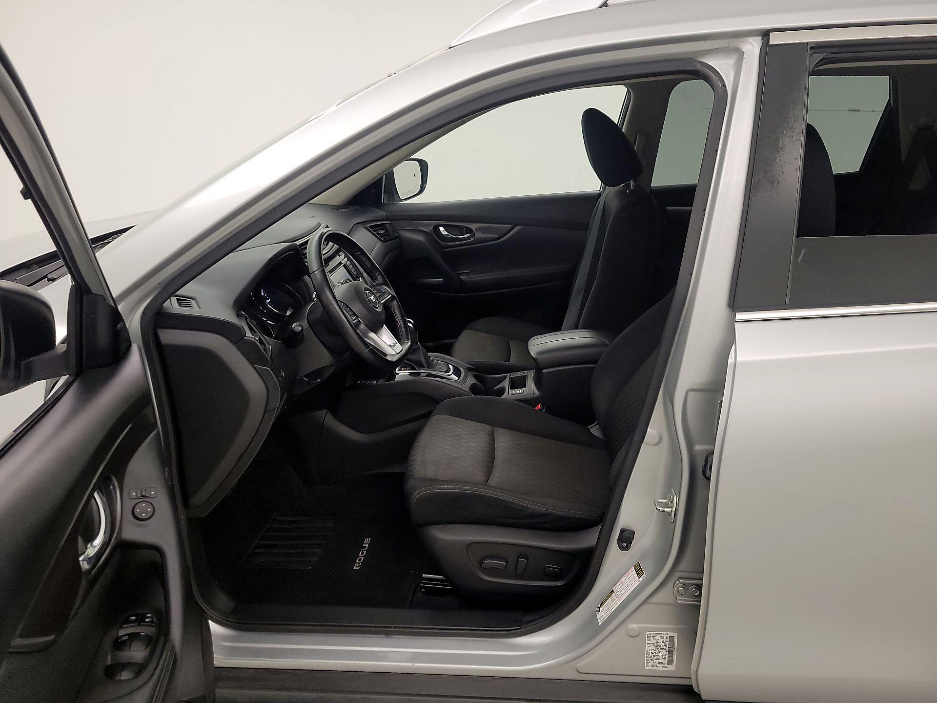 Thumbnail: 2020 Nissan Rogue - 11