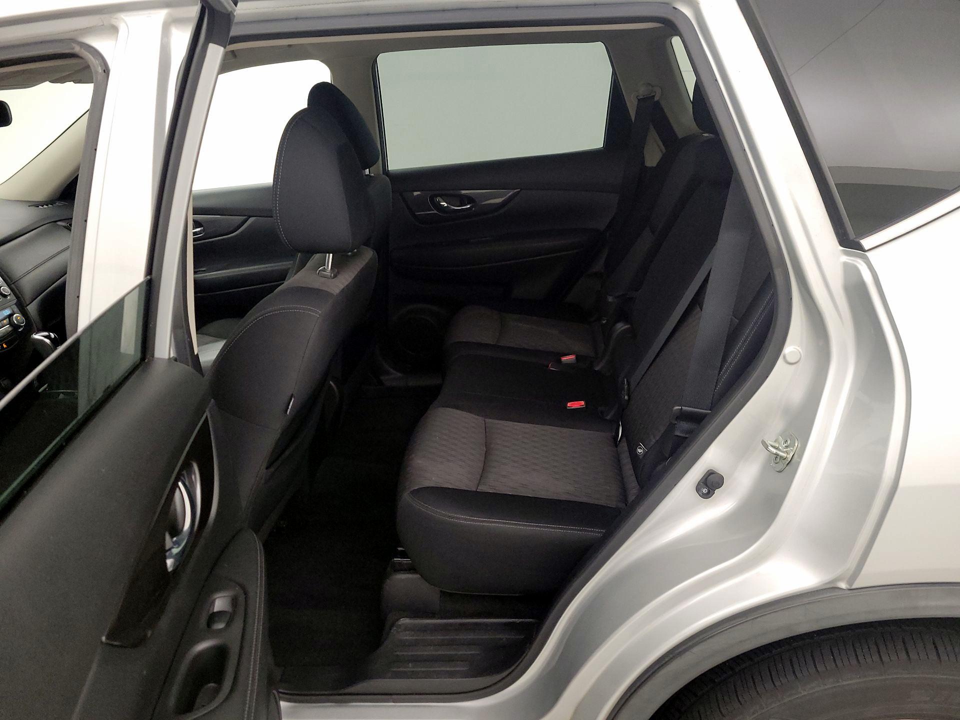 Thumbnail: 2020 Nissan Rogue - 20