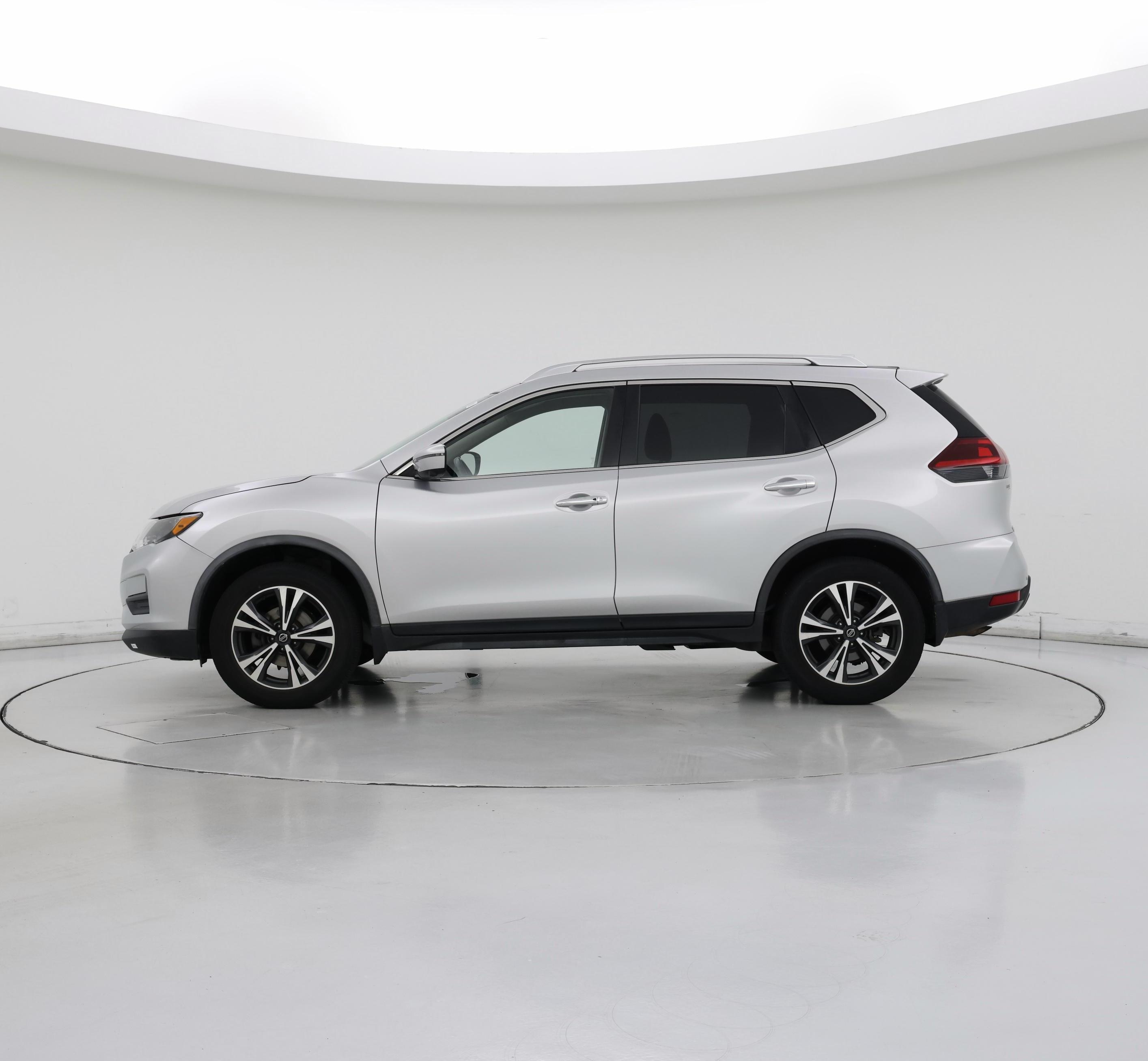 Thumbnail: 2020 Nissan Rogue - 3