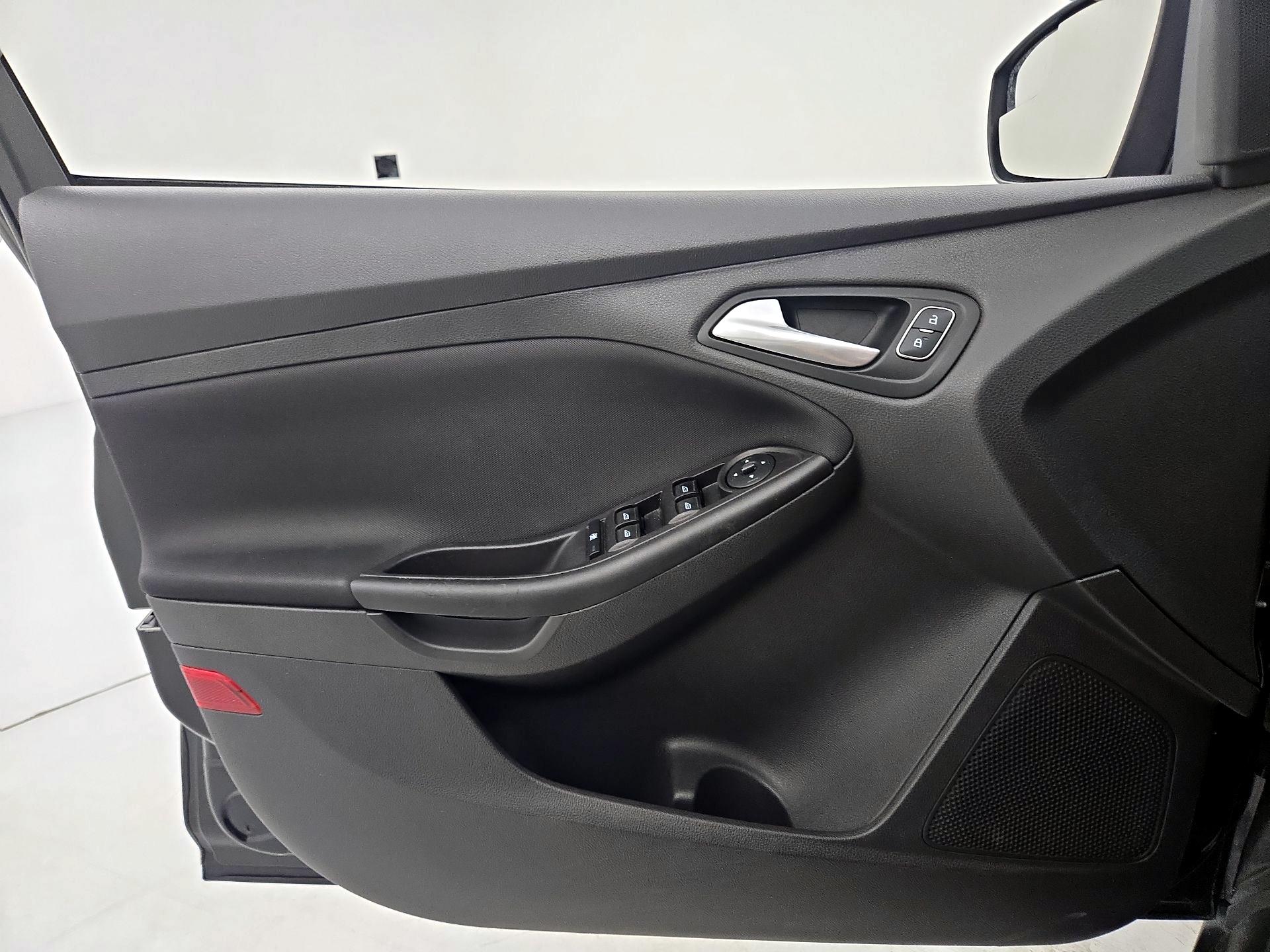 Thumbnail: 2018 Ford Focus - 12