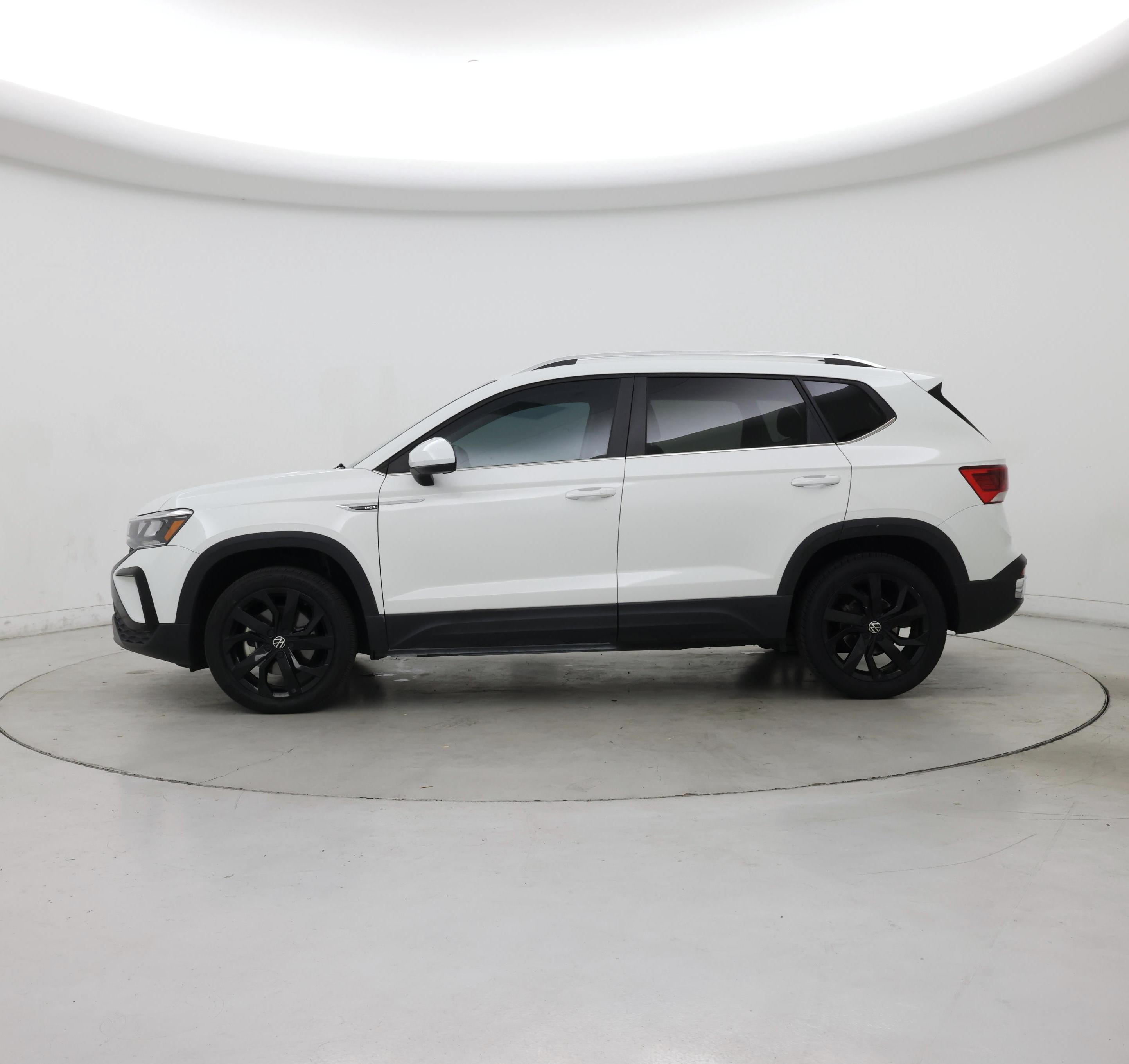 Thumbnail: 2022 Volkswagen Taos - 3