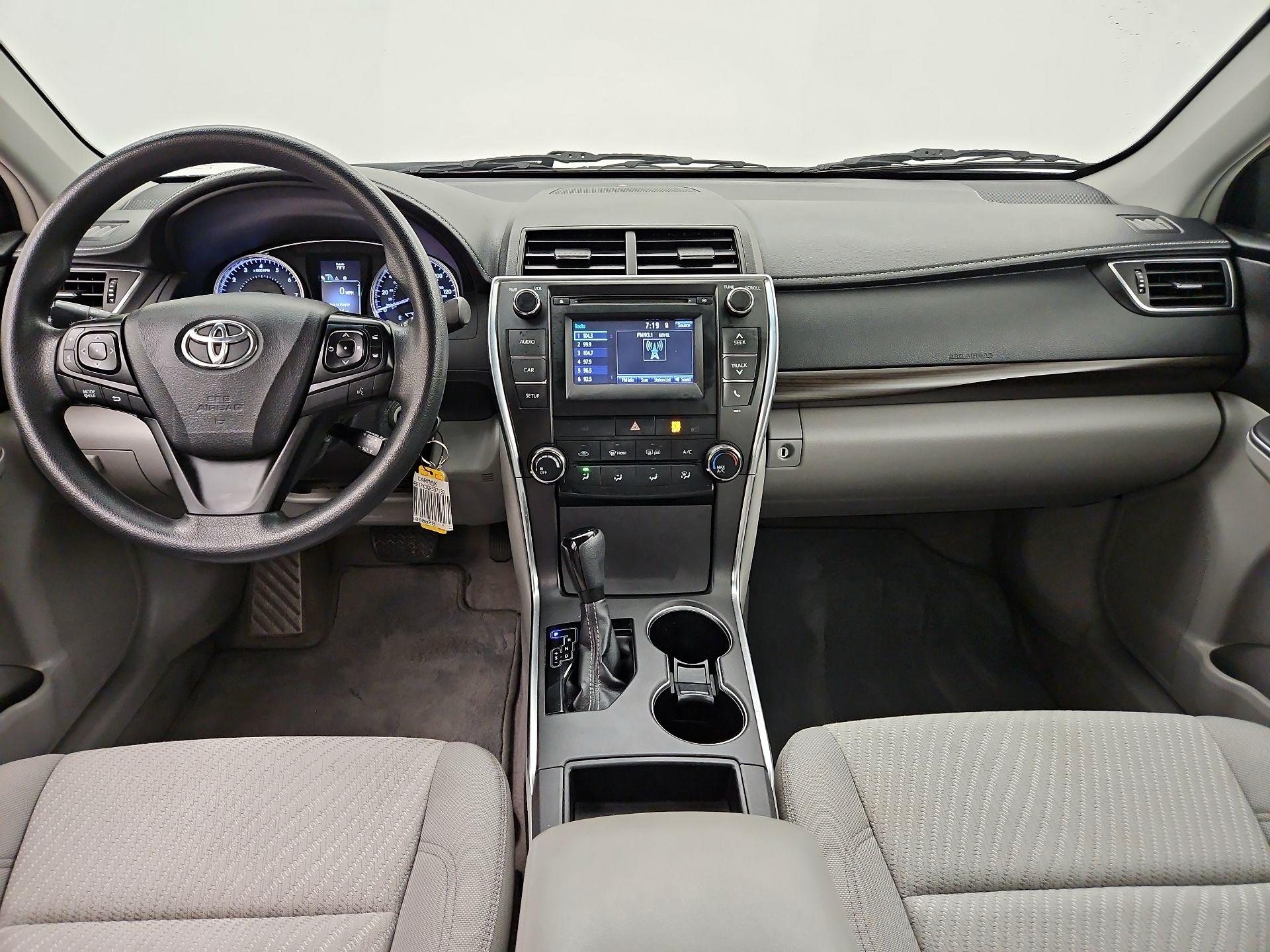 Thumbnail: 2016 Toyota Camry - 9