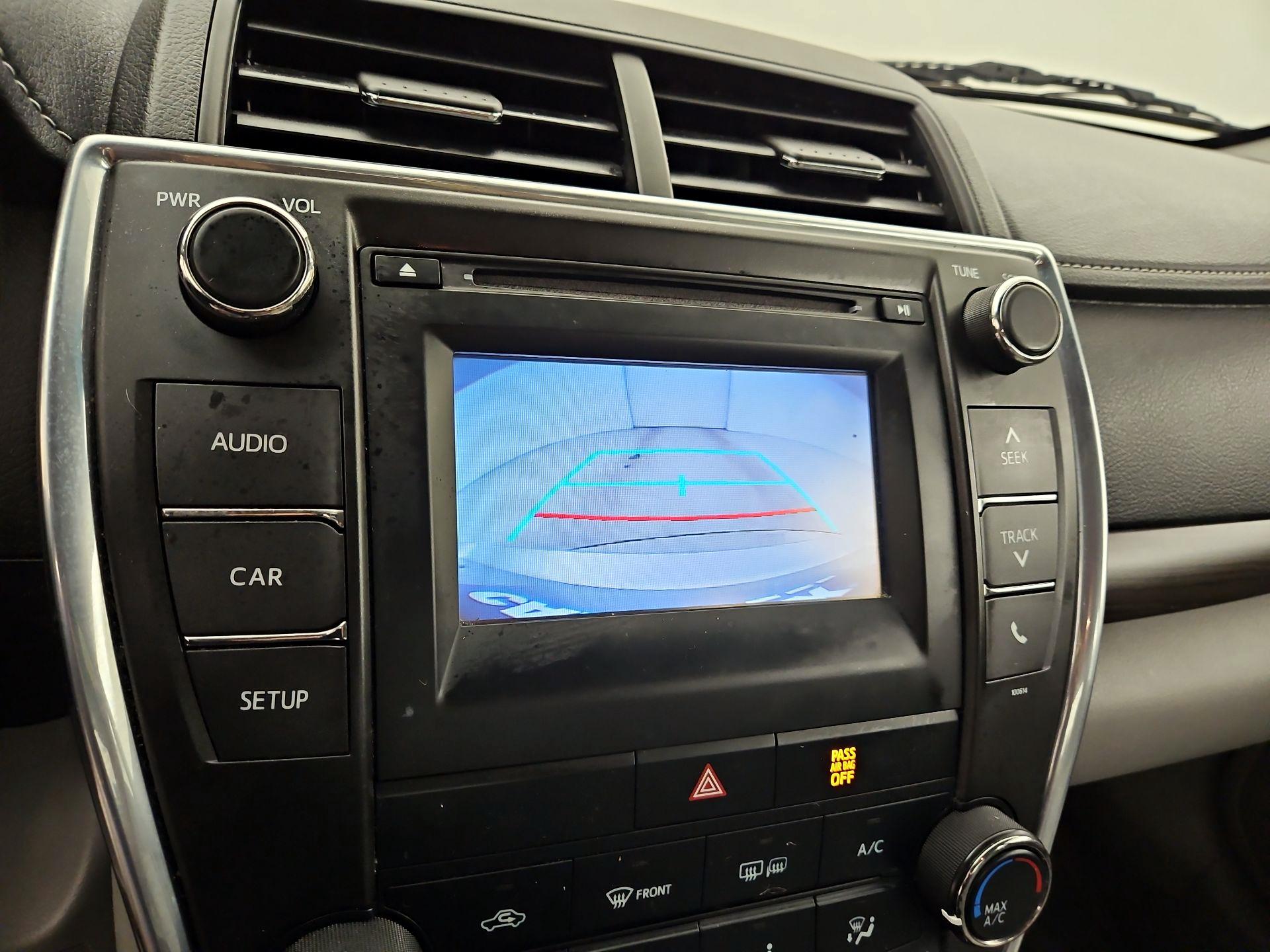 Thumbnail: 2016 Toyota Camry - 14
