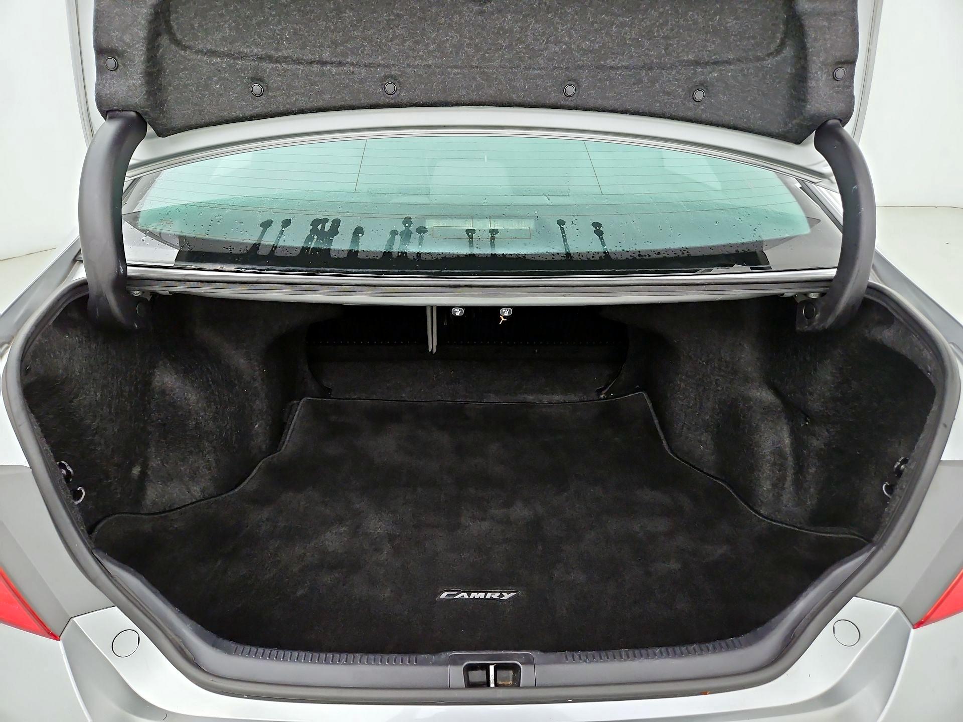Thumbnail: 2016 Toyota Camry - 20
