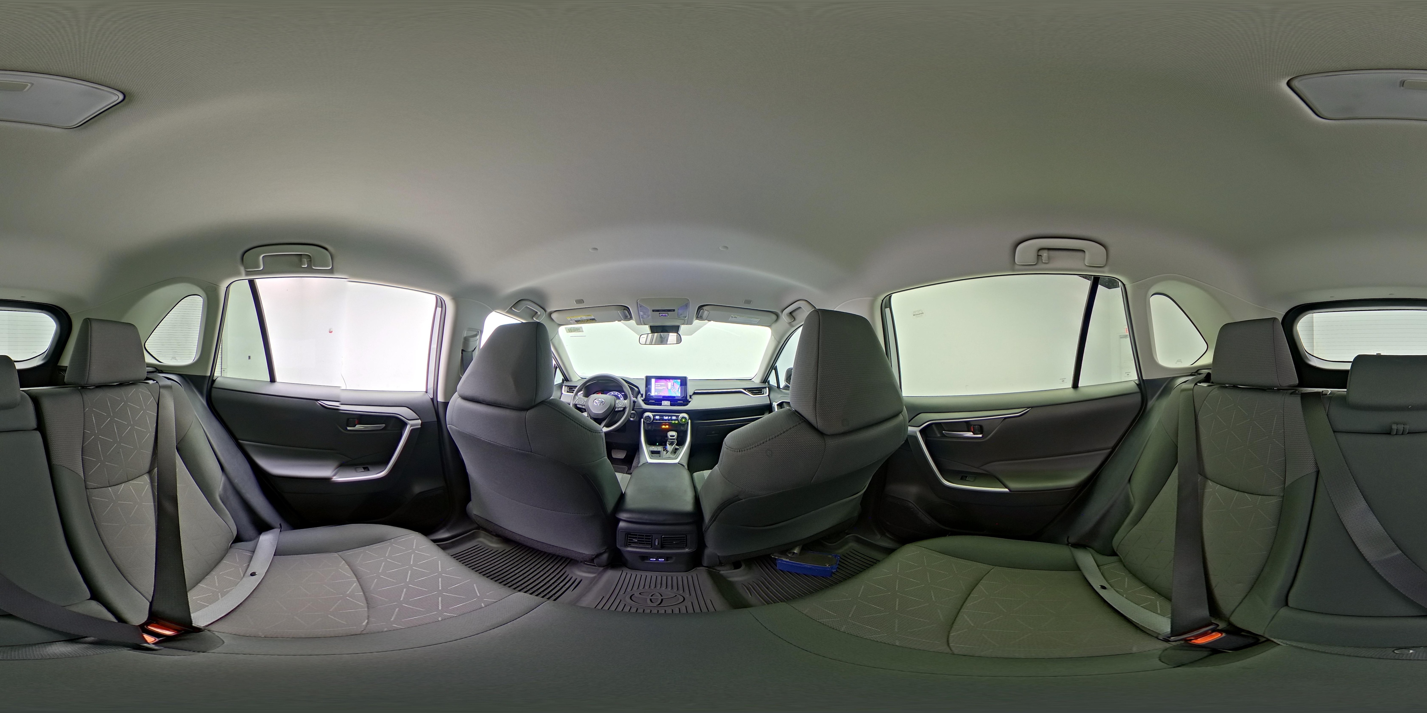 2024 Toyota RAV4 XLE - Photo 25