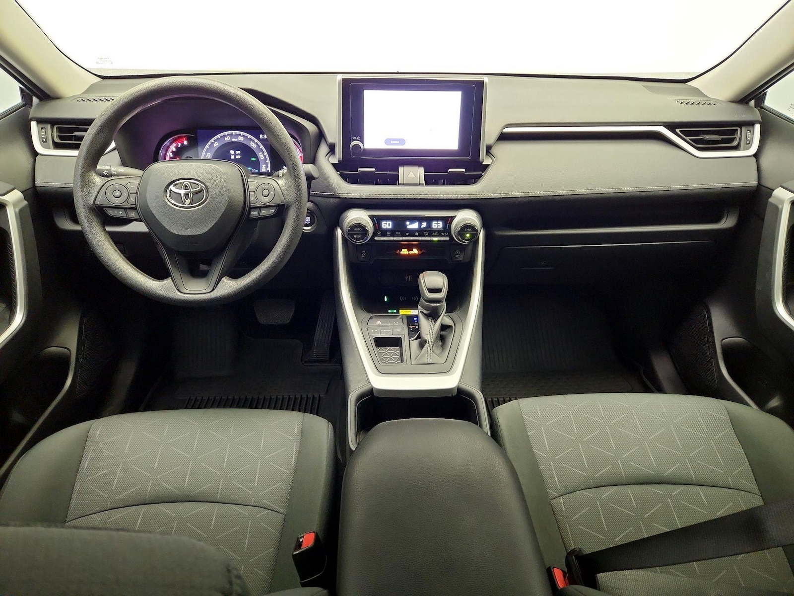 2024 Toyota RAV4 XLE - Photo 10