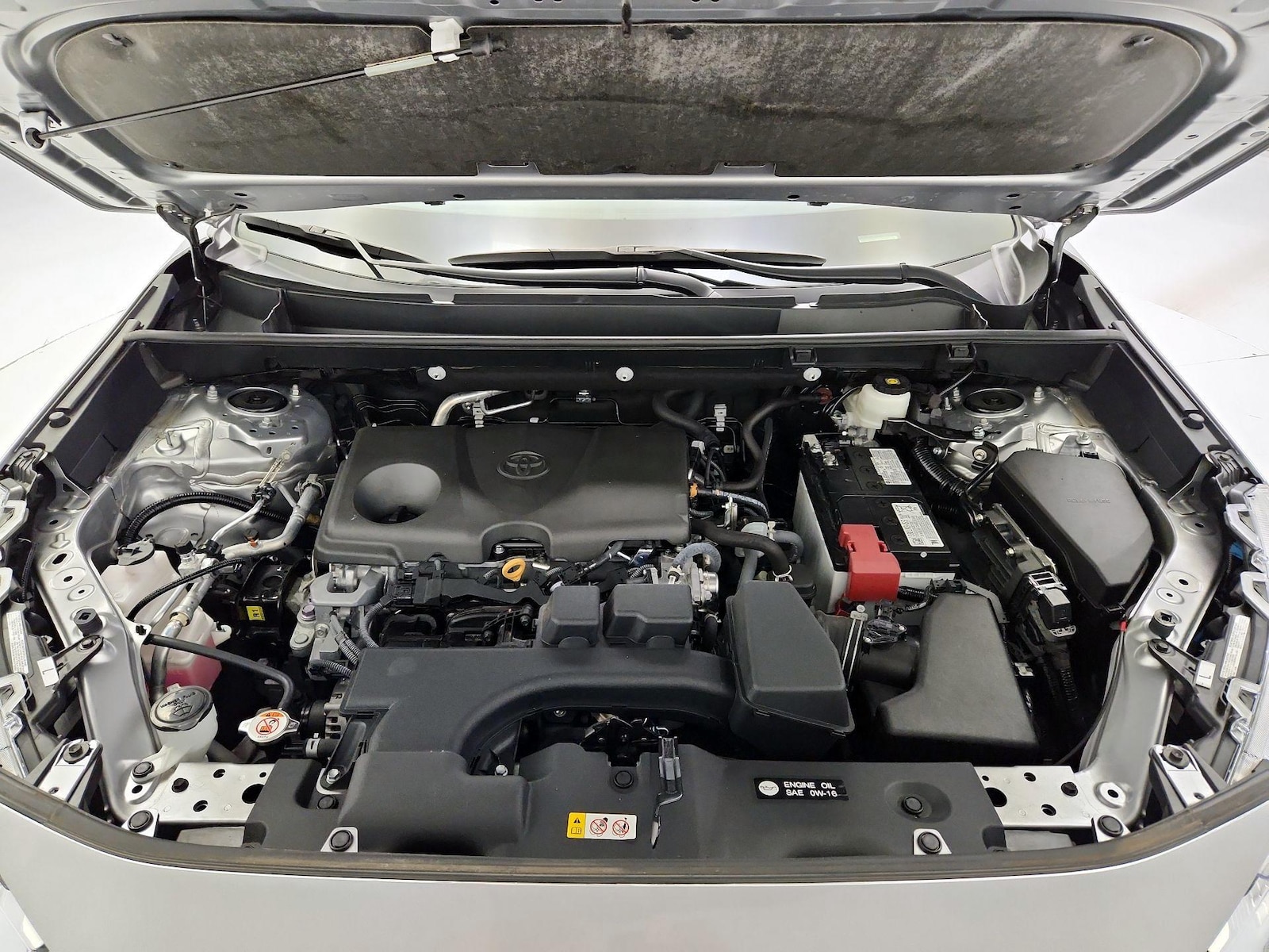 2024 Toyota RAV4 XLE - Photo 22