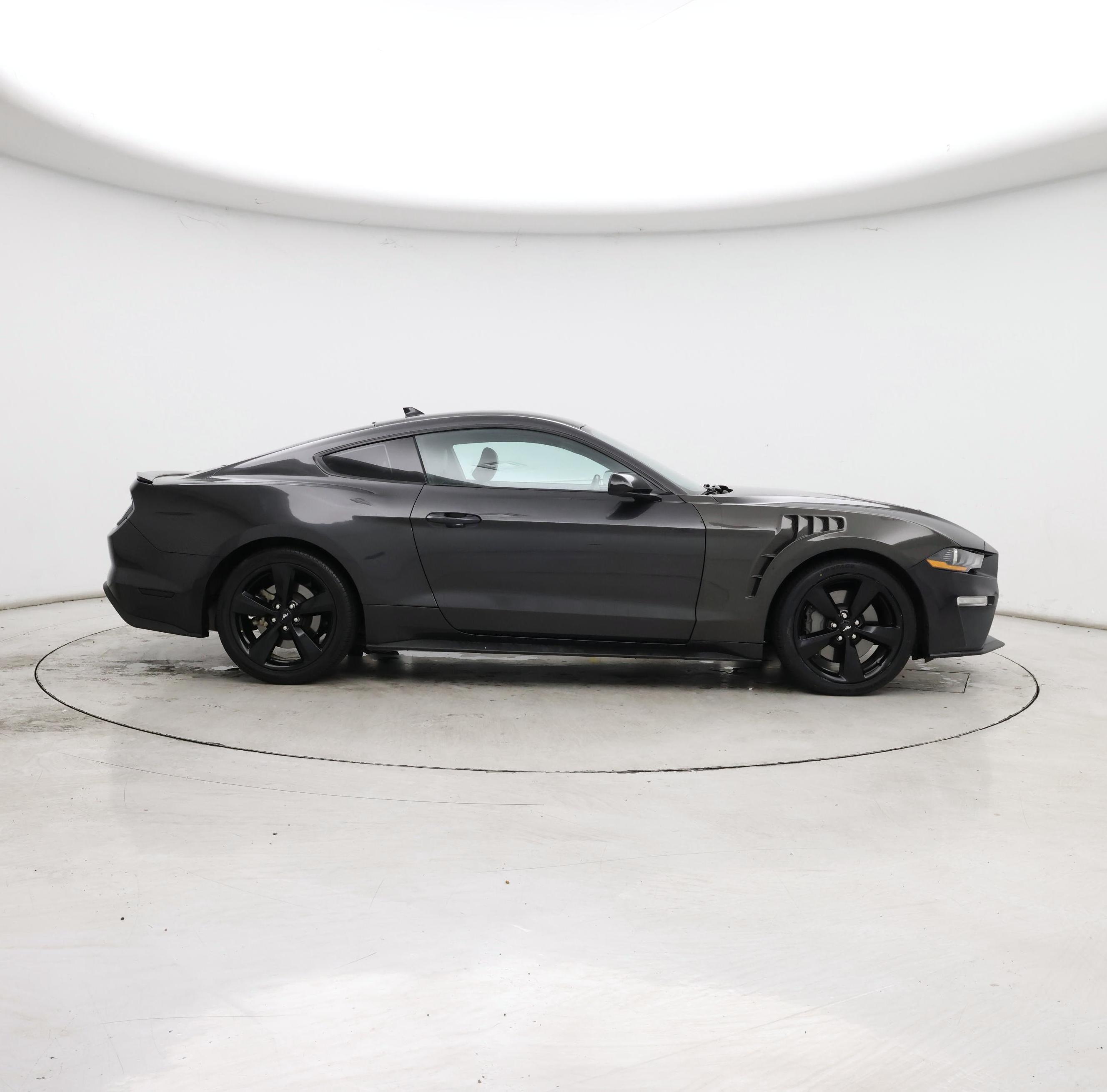 Thumbnail: 2022 Ford Mustang - 7