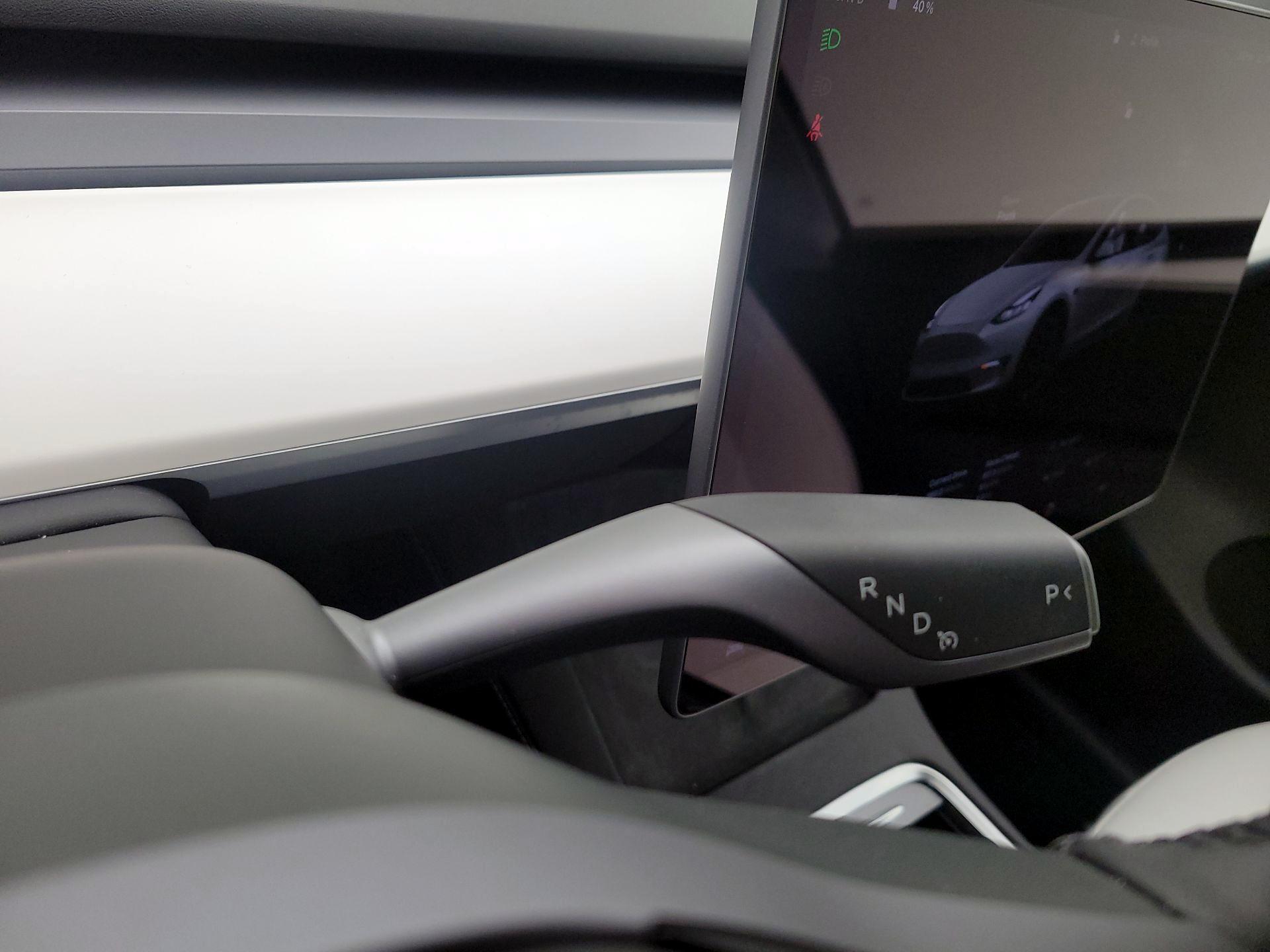 Thumbnail: 2025 Tesla Model Y - 17